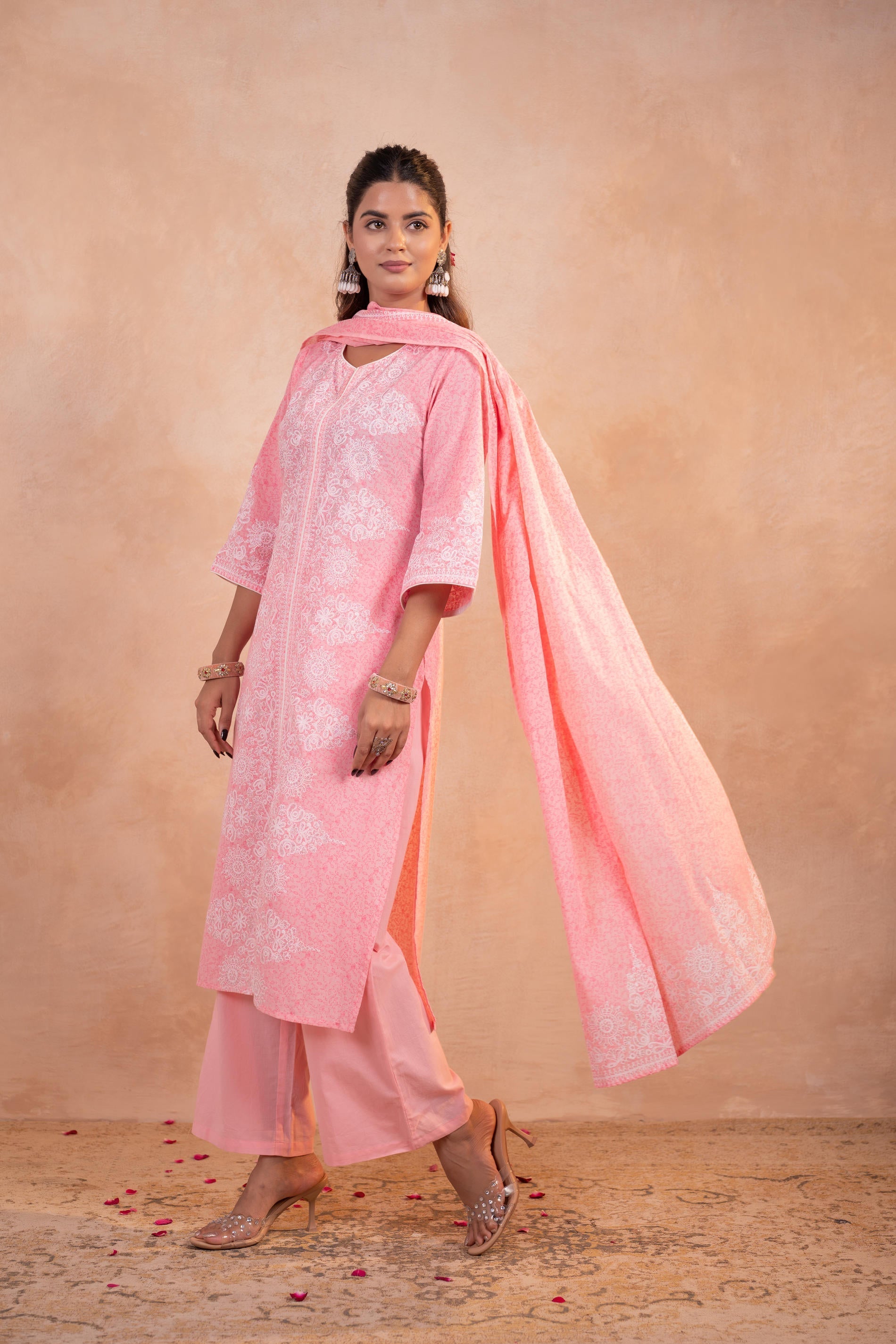 Juniper Blush Noor Printed Kurta Pant And Dupatta Set
