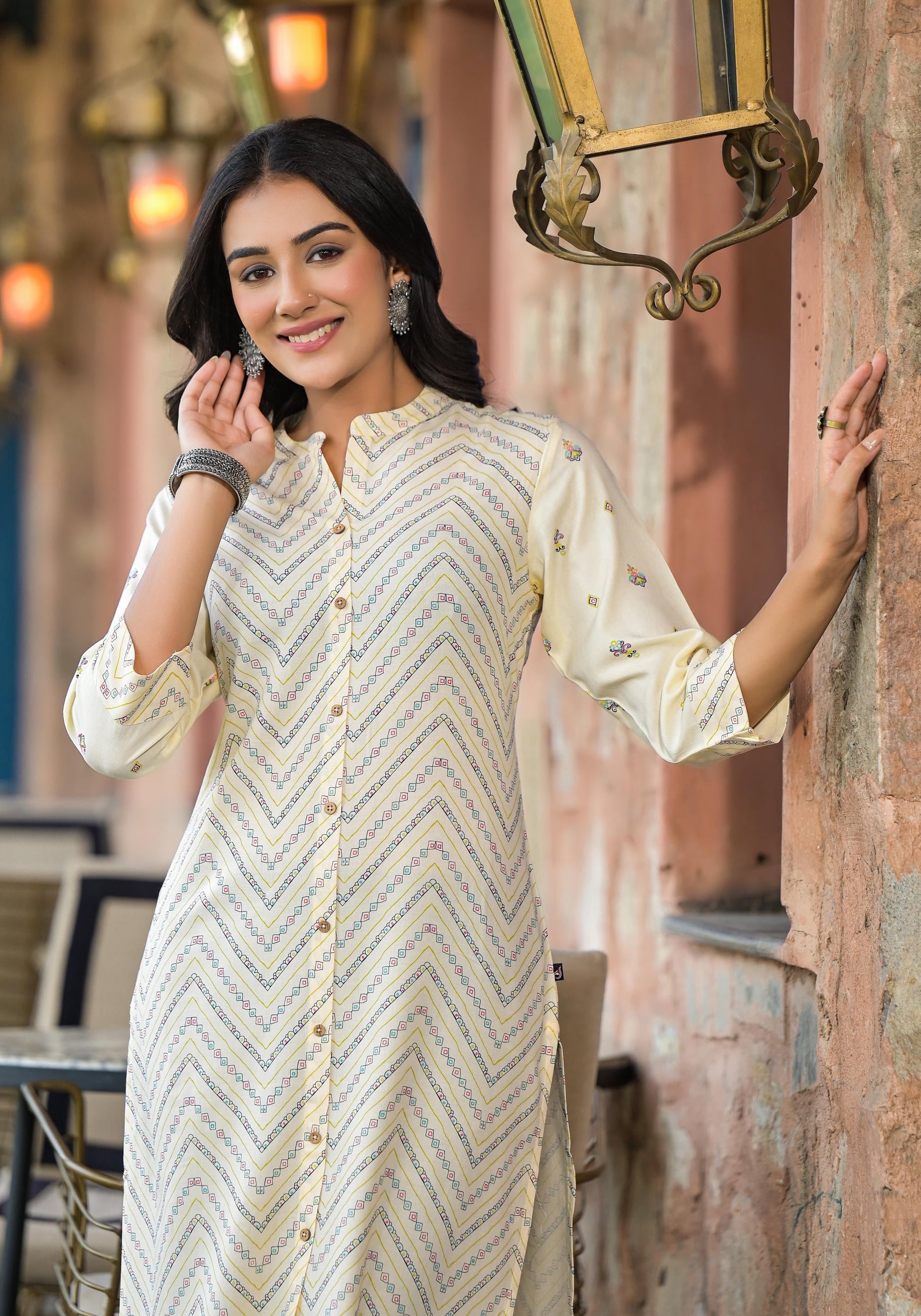 Juniper Women's Ivory Ethnic Motif Printed Viscose Kurta With Button Closure