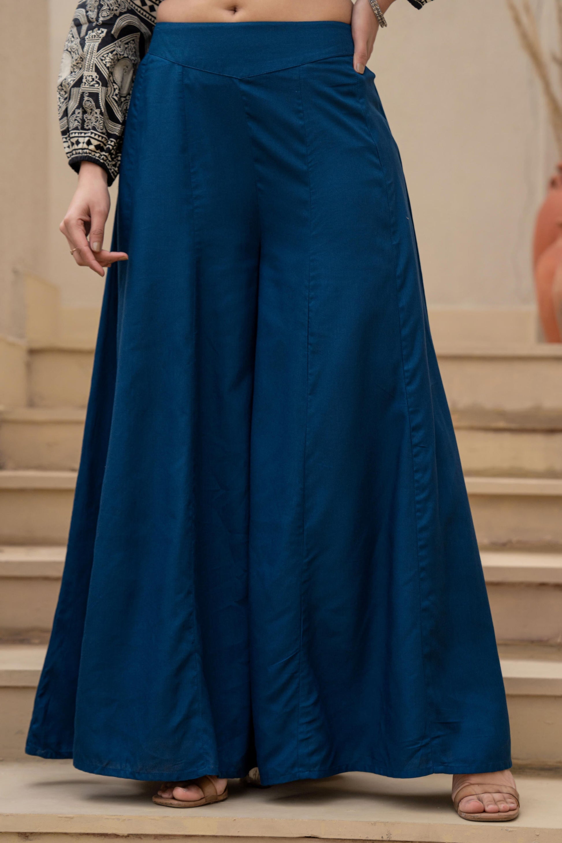 Juniper Navy Solid Viscose Palazzo Pants