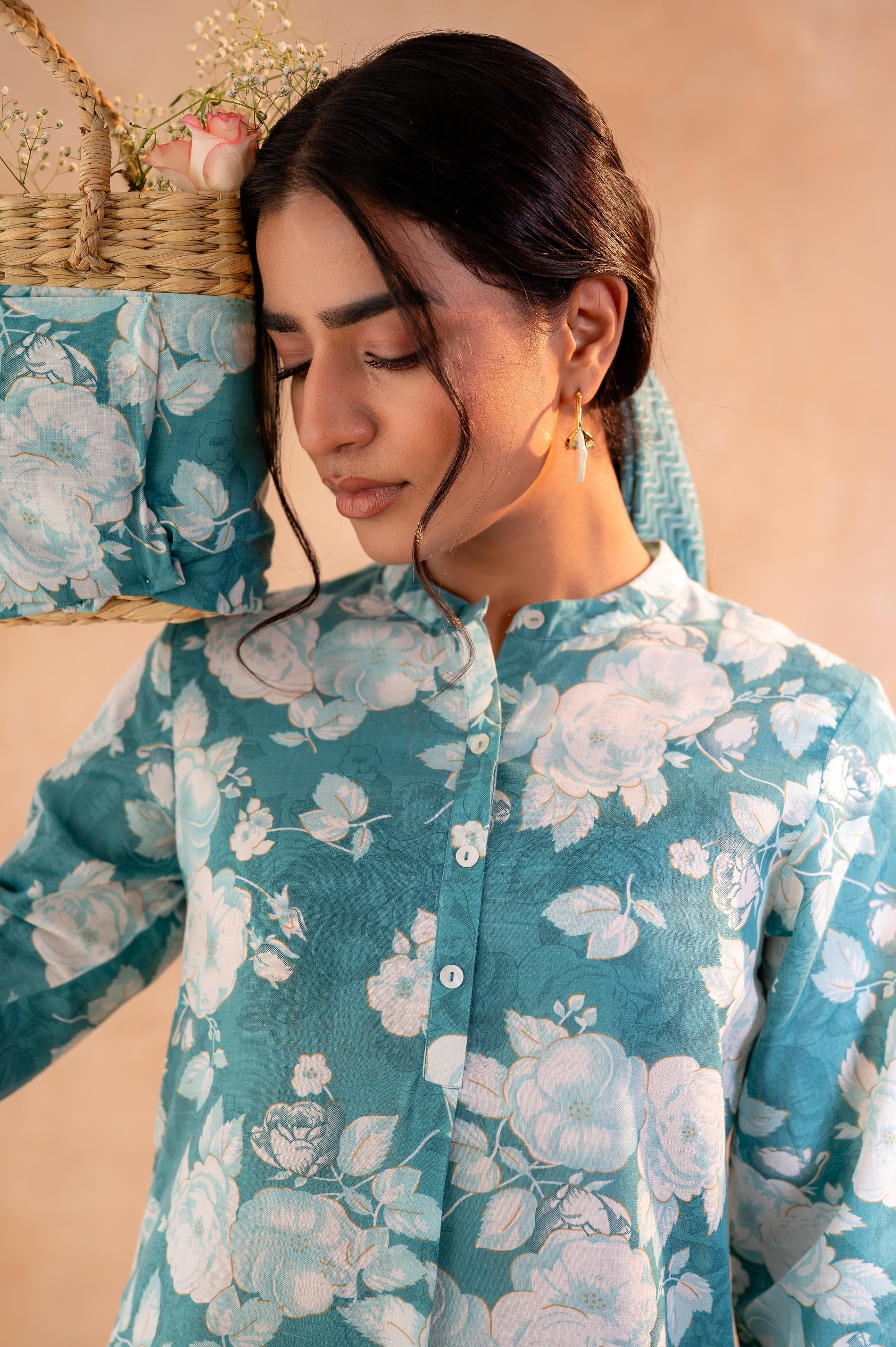 Juniper Teal Garden Bloom Kurta And Pant Set