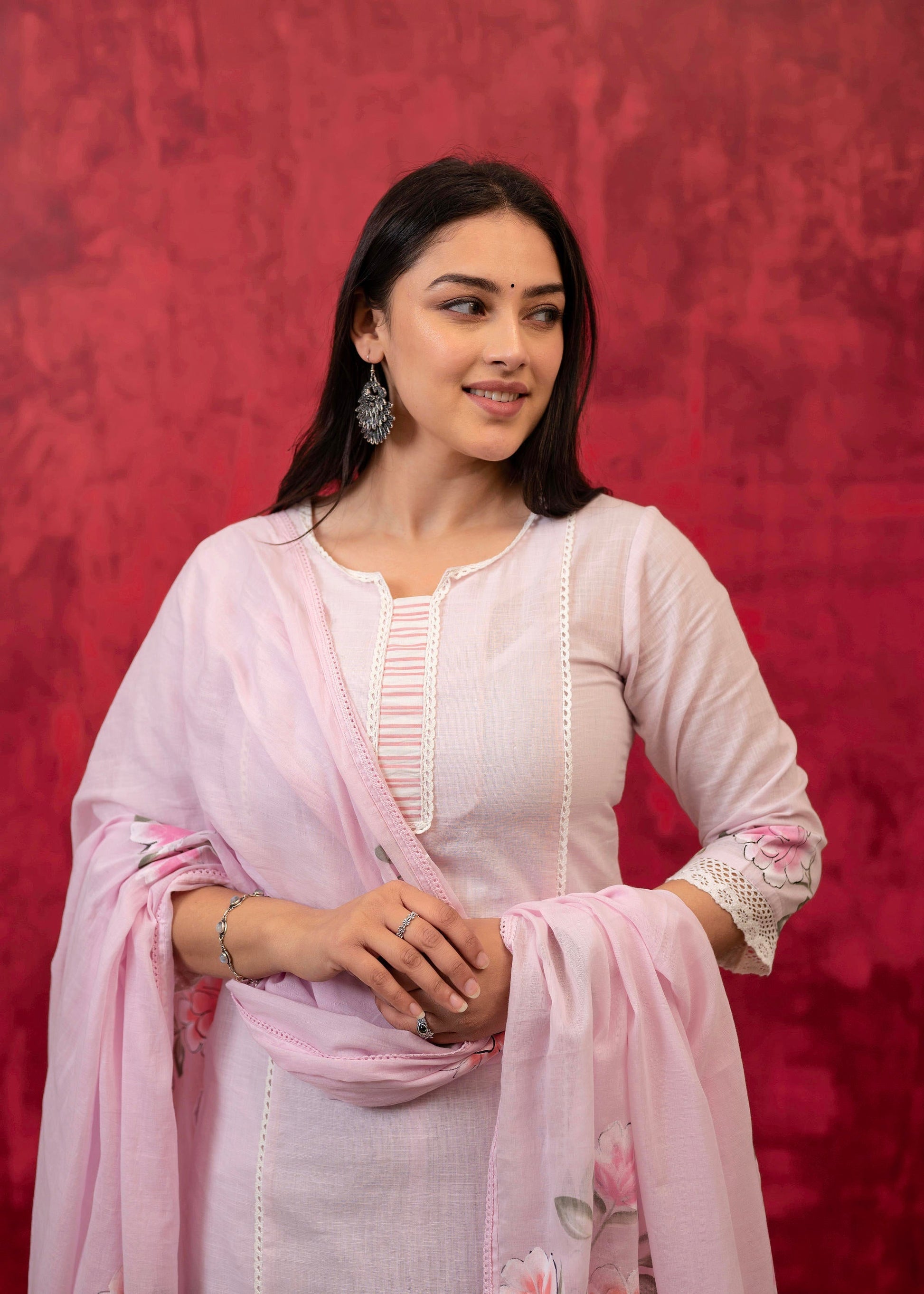 Juniper Lavender Cotton Slub Kurta-Pant Set with Lace Work & Floral Print Dupatta