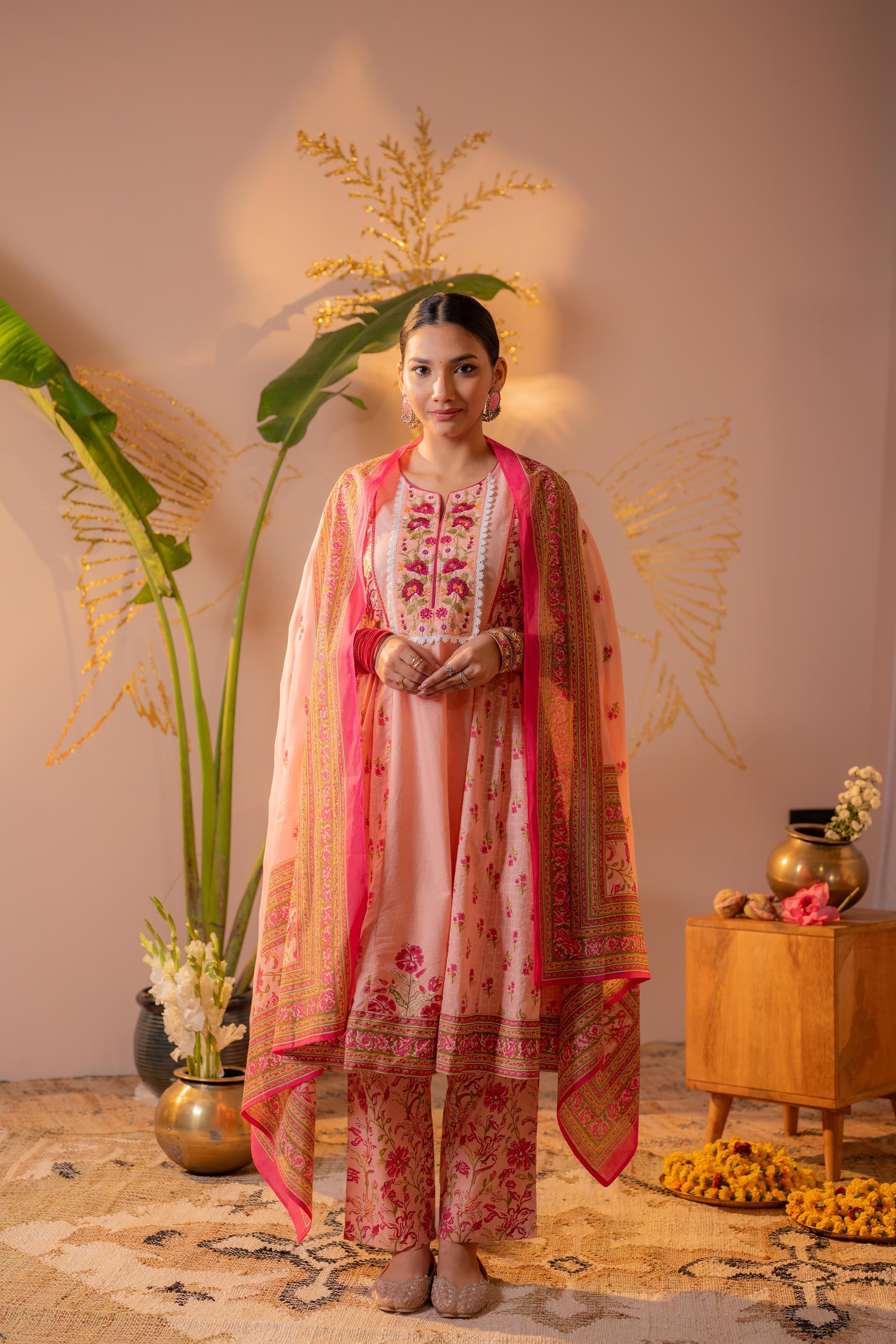 Juniper Noor-e-Gul Peach Printed Kurta Pant And Dupatta Set