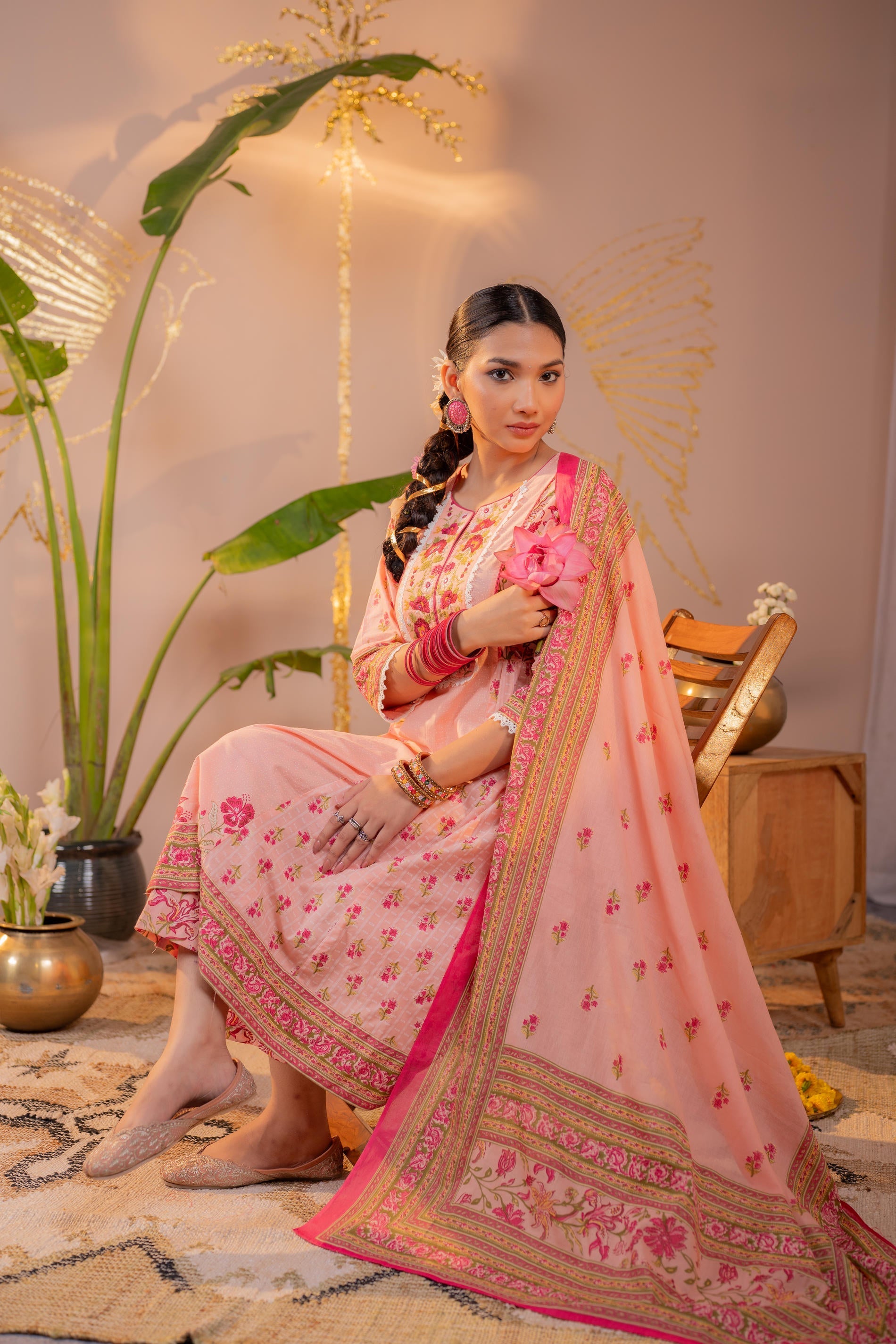Juniper Noor-e-Gul Peach Printed Kurta Pant And Dupatta Set
