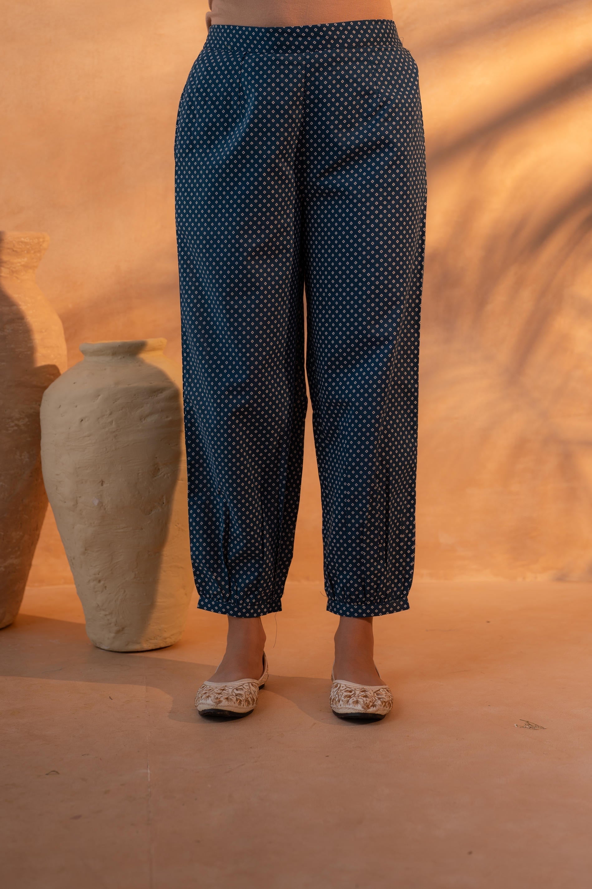 Juniper Noir Ikat Echo Blue & White Printed Kurta Pant And Dupatta Set