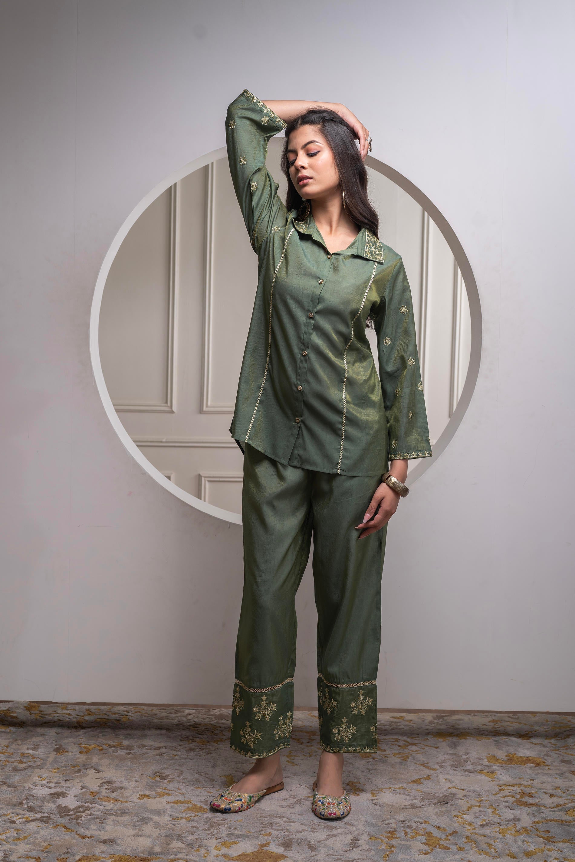Juniper Fuchsia Green Solid Viscose Tunic And Pants Co-Ord Set With Zari Work And Button Detailing 