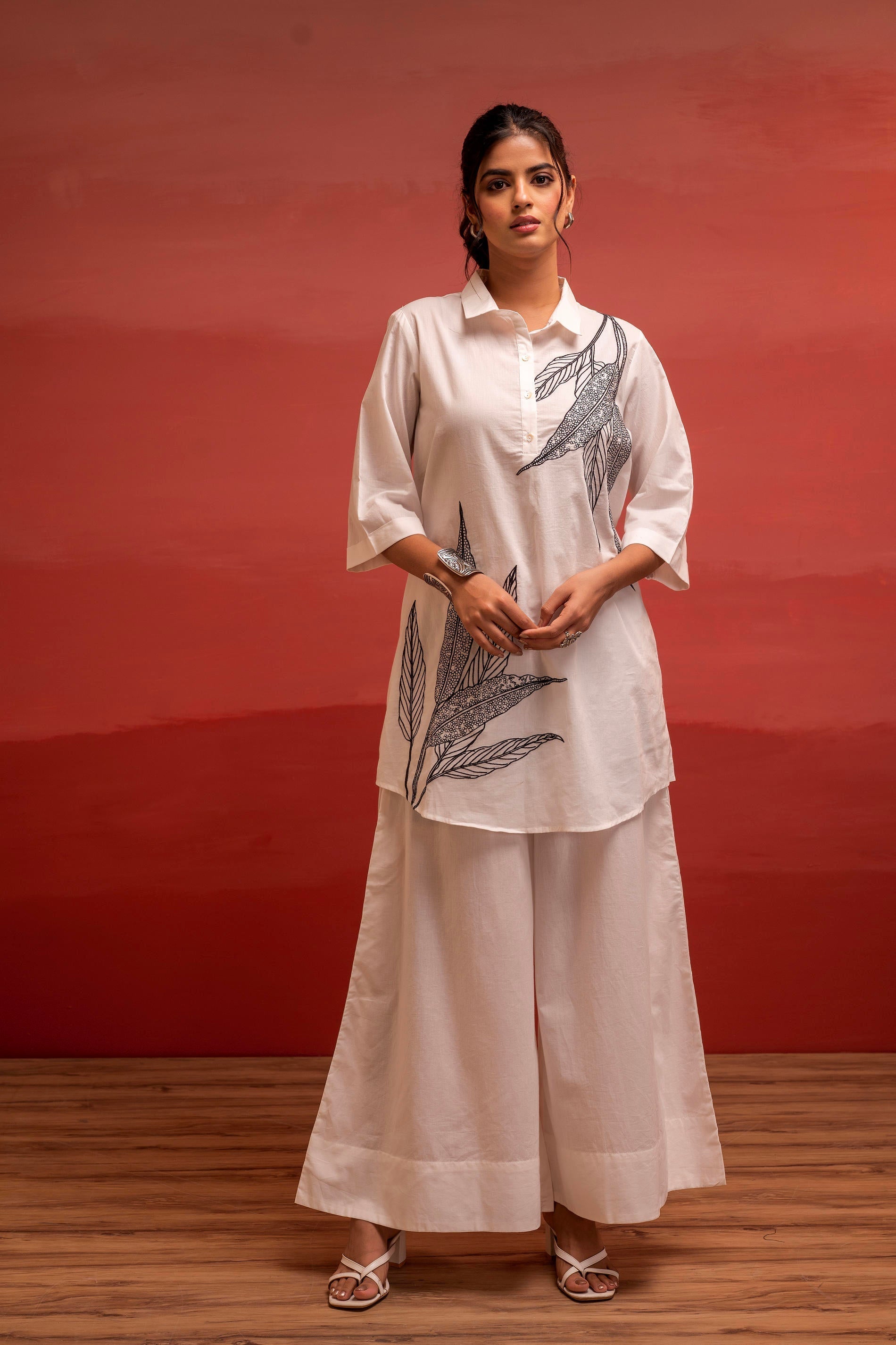 Juniper Off-White Leaf Printed Co-Ord Set With Collared Tunic & Wide-Leg Pant 