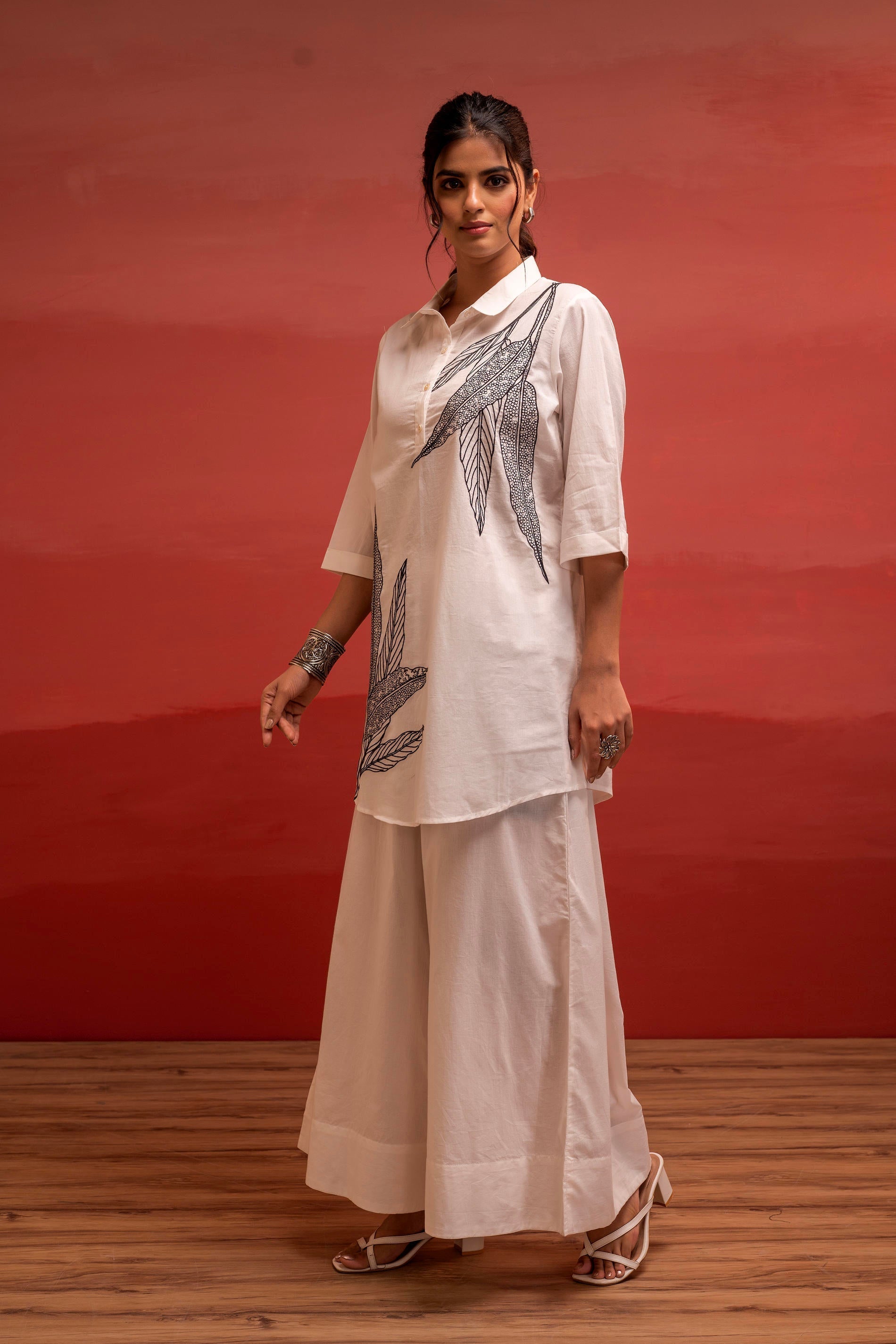 Juniper Off-White Leaf Printed Co-Ord Set With Collared Tunic & Wide-Leg Pant 