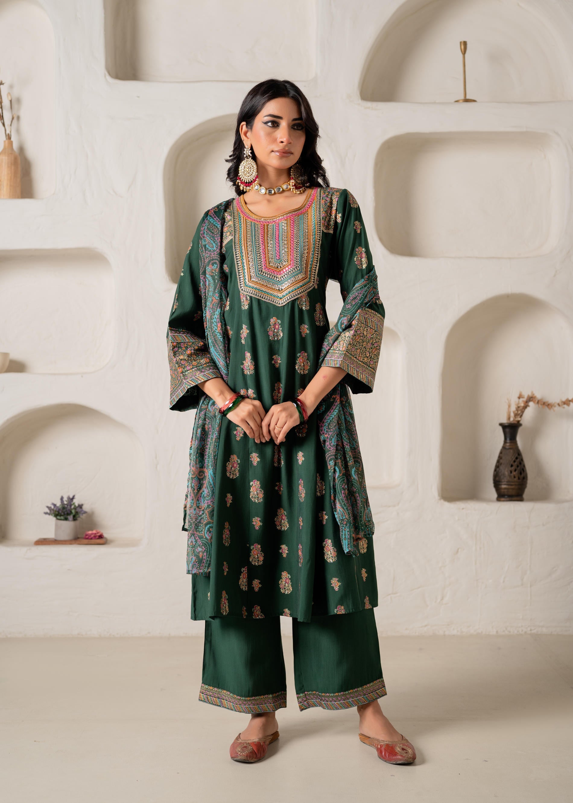 Juniper Emerald Mughal Motif Printed Kurta Set With Dupatta