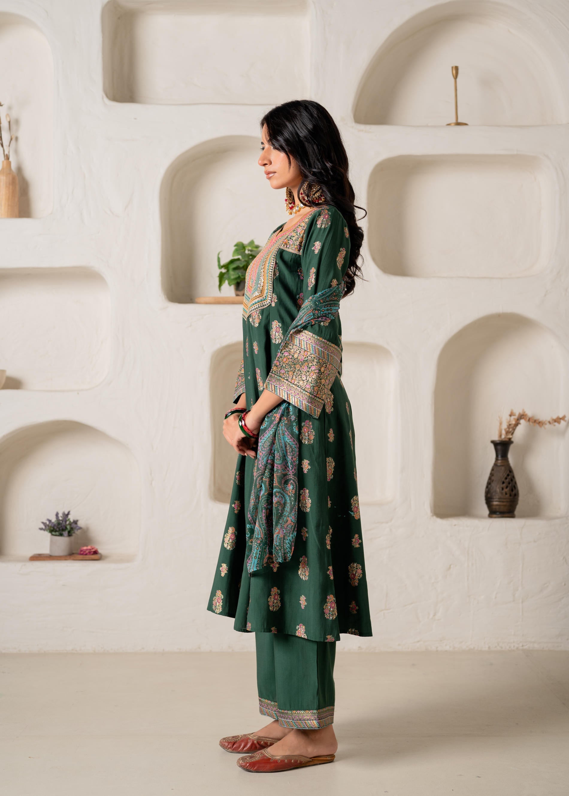Juniper Emerald Mughal Motif Printed Kurta Set With Dupatta