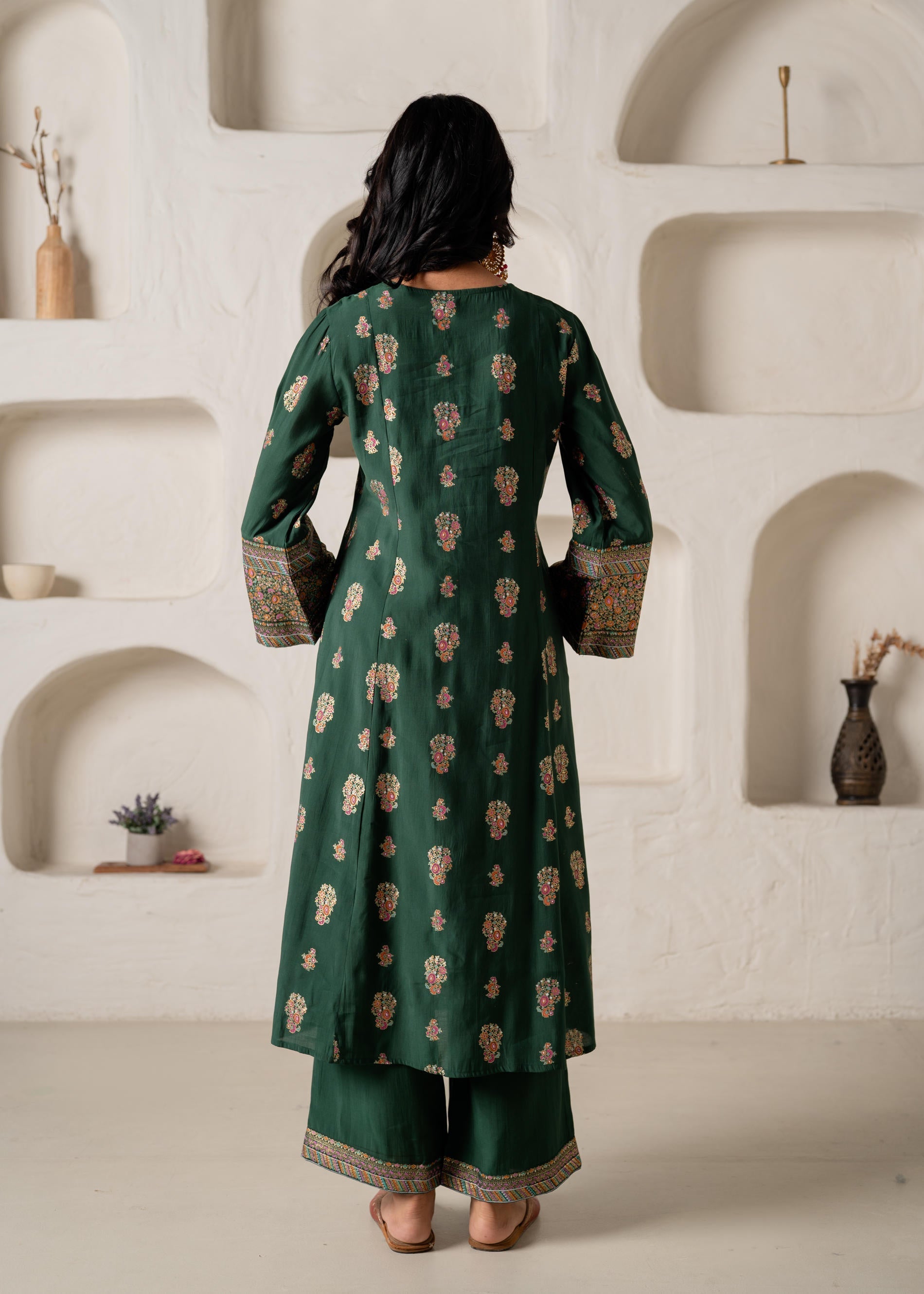 Juniper Emerald Mughal Motif Printed Kurta Set With Dupatta