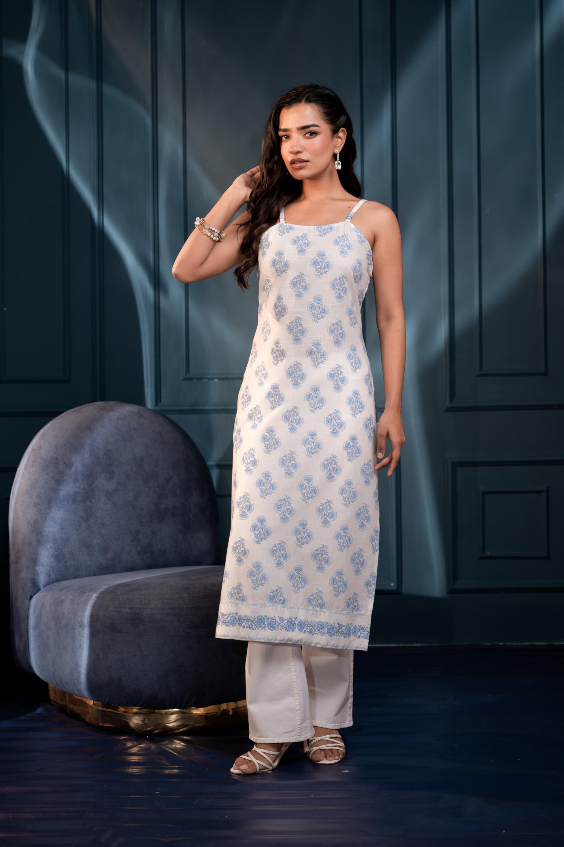 Juniper Women'S Teal Blue & Grey Floral Cotton Sleeveless Kurta | Grab2Buy