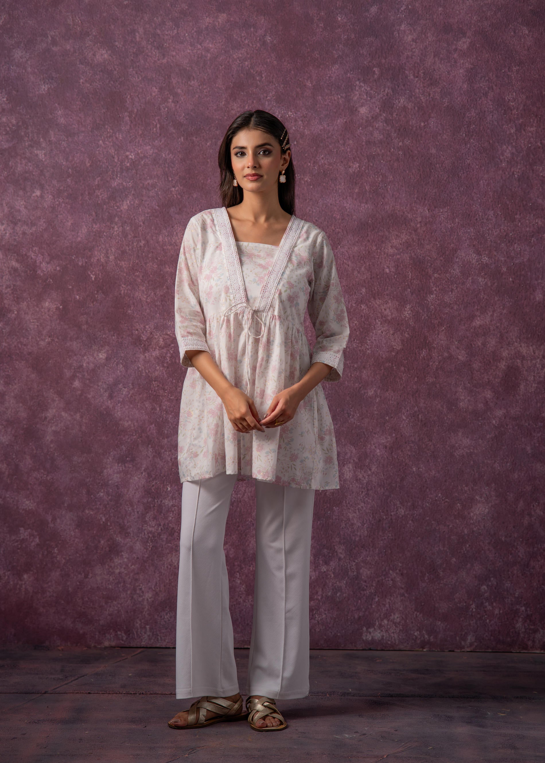 Juniper Women'S Off White & Pink Floral Cotton Tunic With Lace And Dori Details