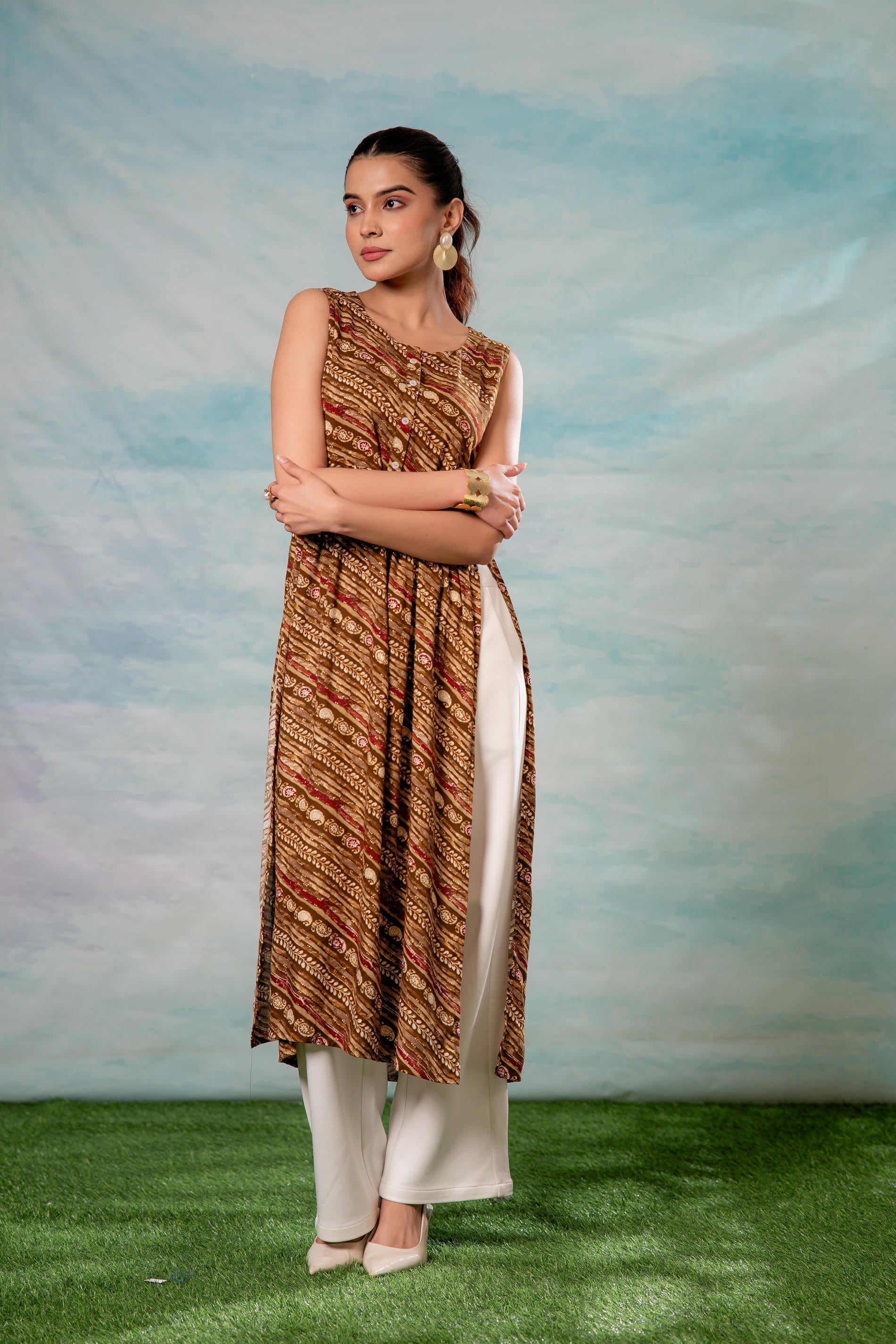 Juniper Women'S Brown Ethnic Motif Printed Sleeveless Kurta | Grab2Buy