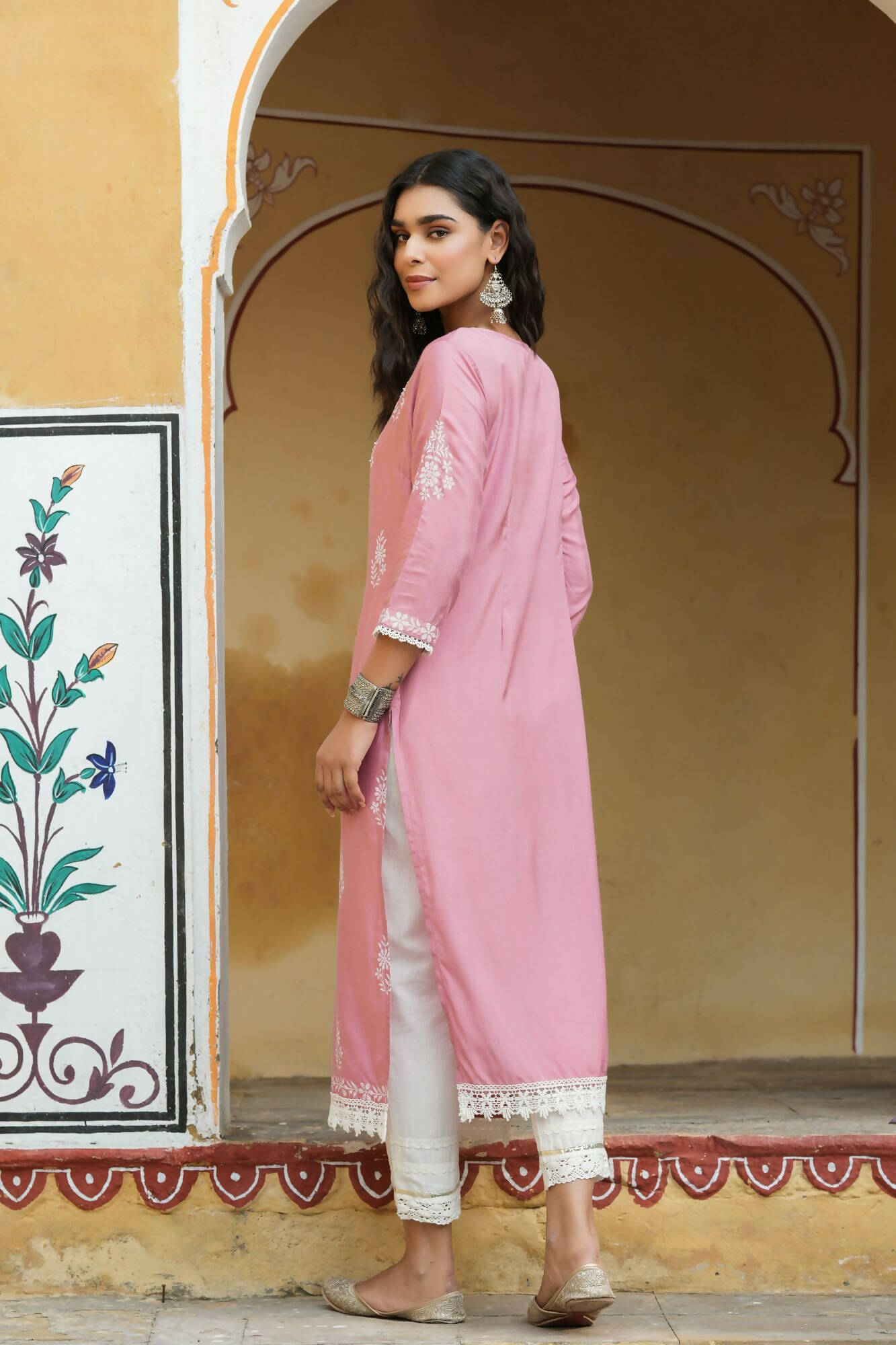 Juniper Women's Onionpink Shantoon Printed Straight Kurta