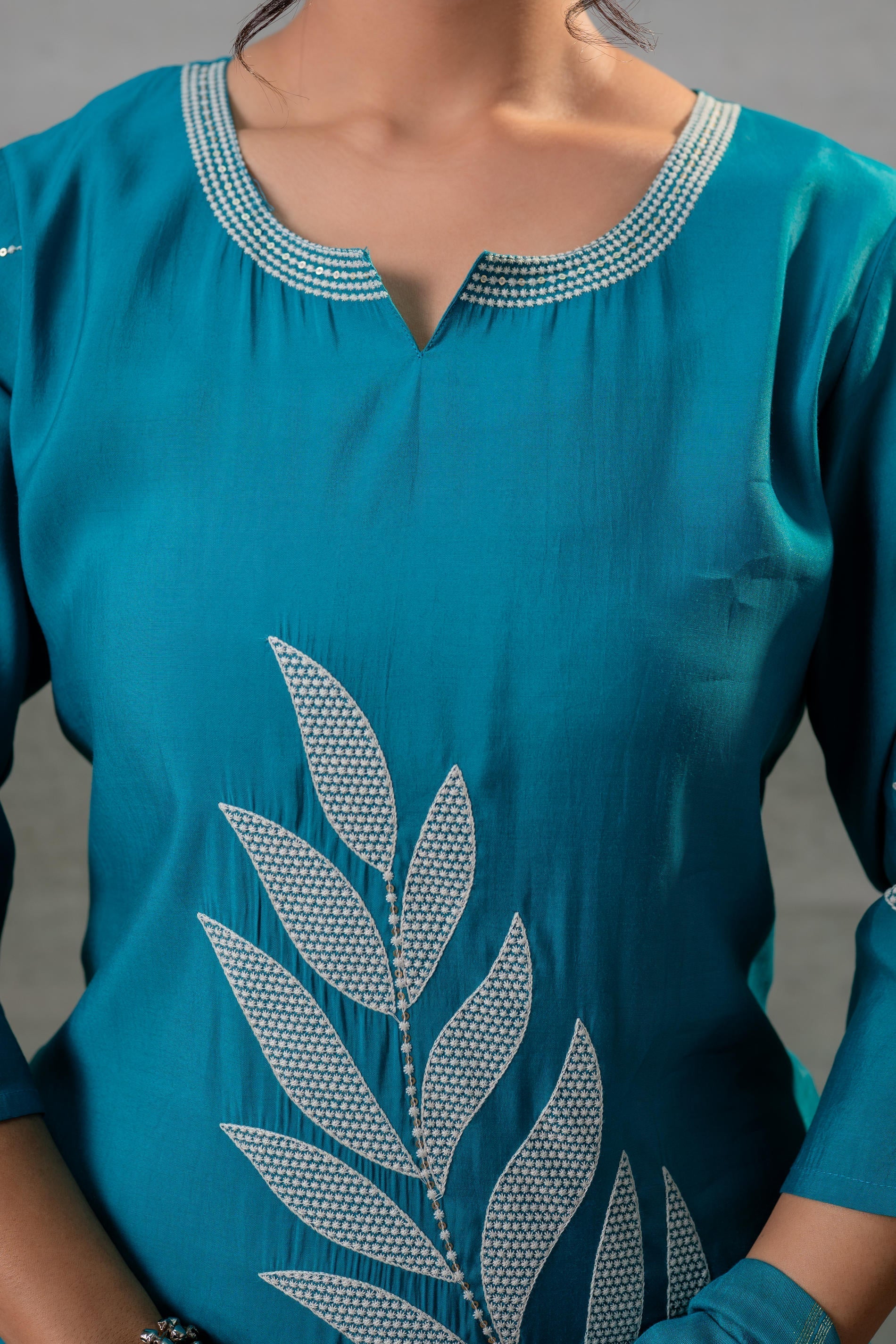 Juniper Rama Leaf-Print Straight Kurta Set With Pant & Zari-Lined Dupatta