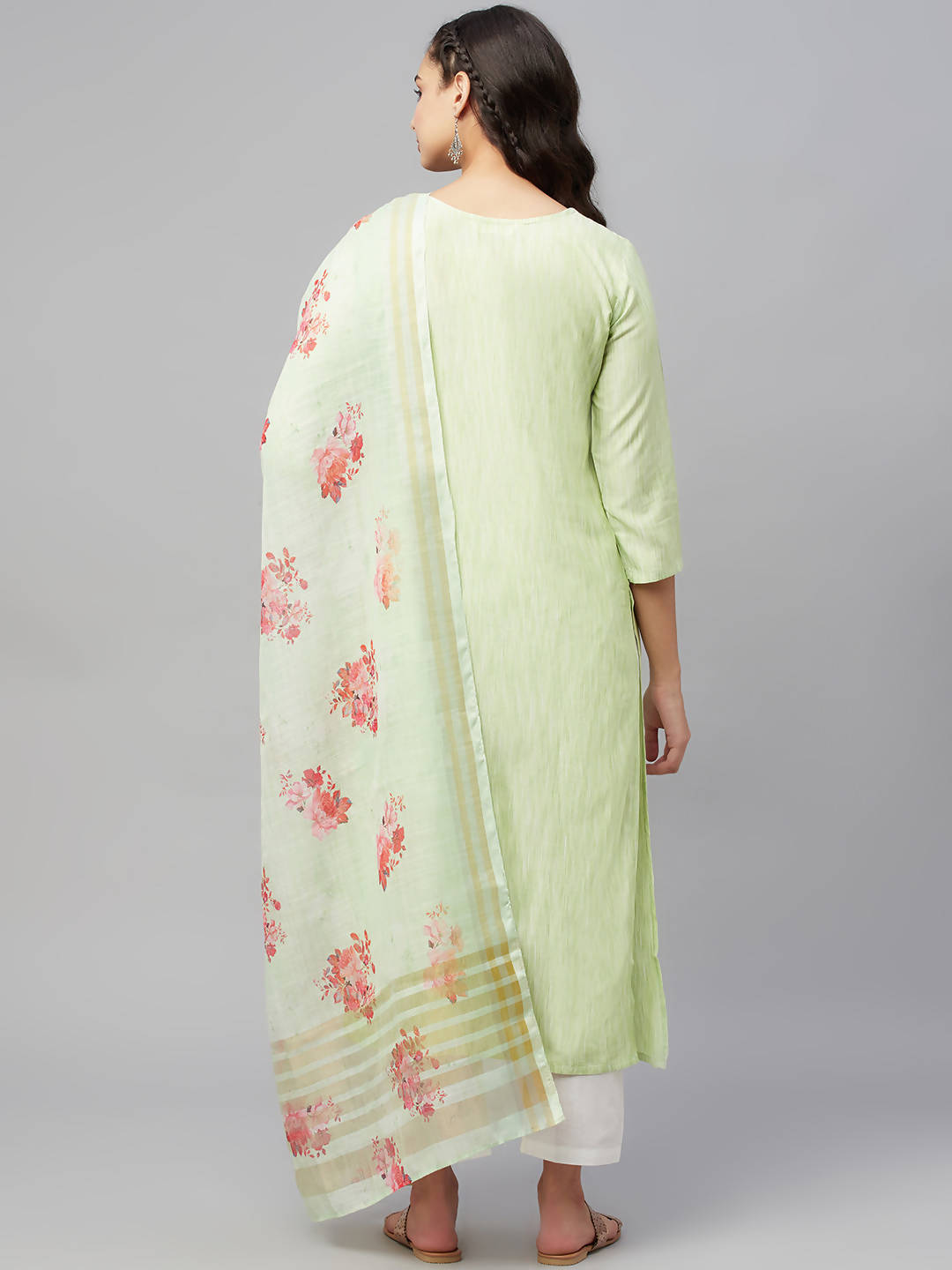Myshka Green Embroidered 3/4 Sleeve V Neck Kurta Pant Dupatta Set