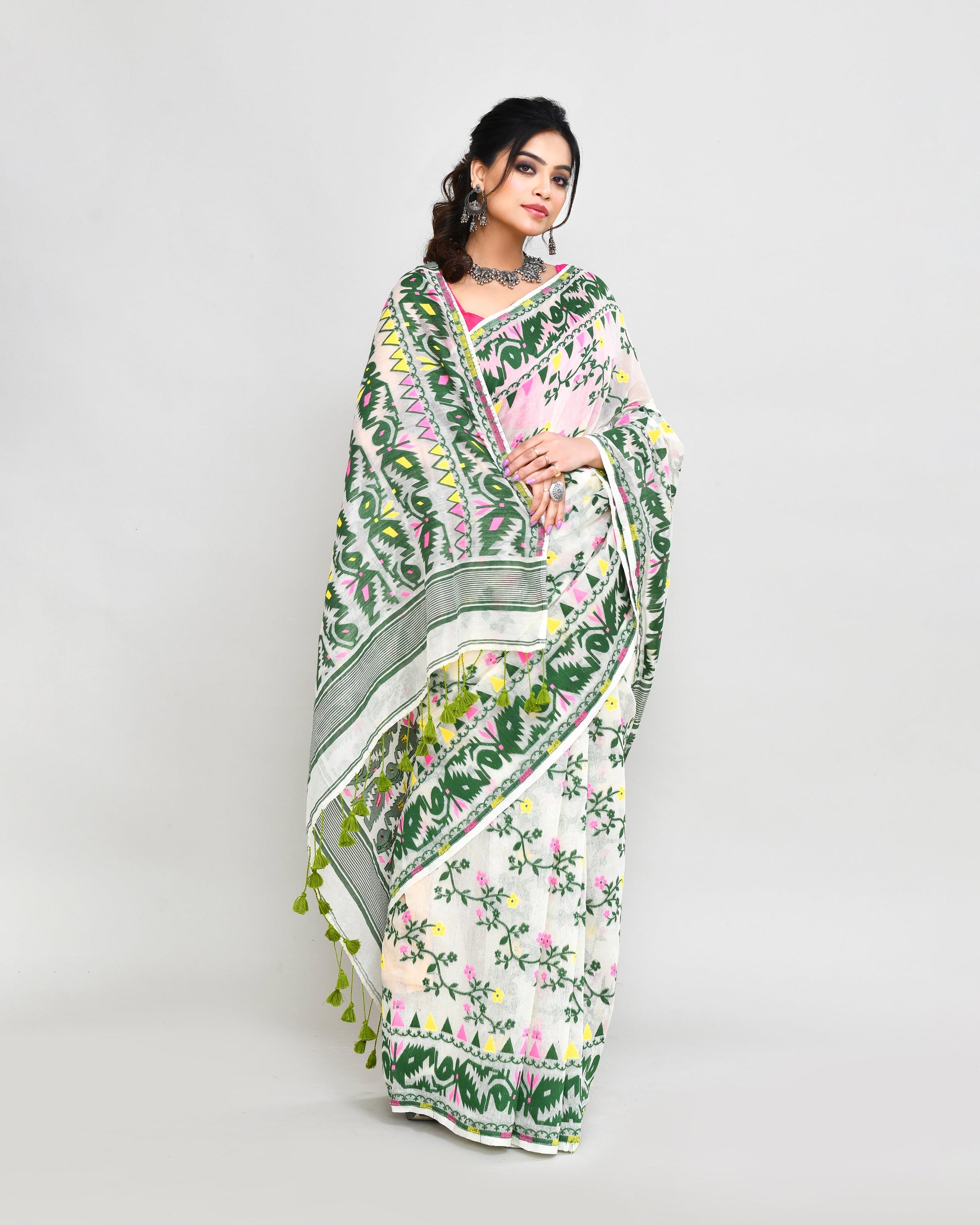 Piyari Fashion Women's Off White Green Cotton Silk Jamdani Saree