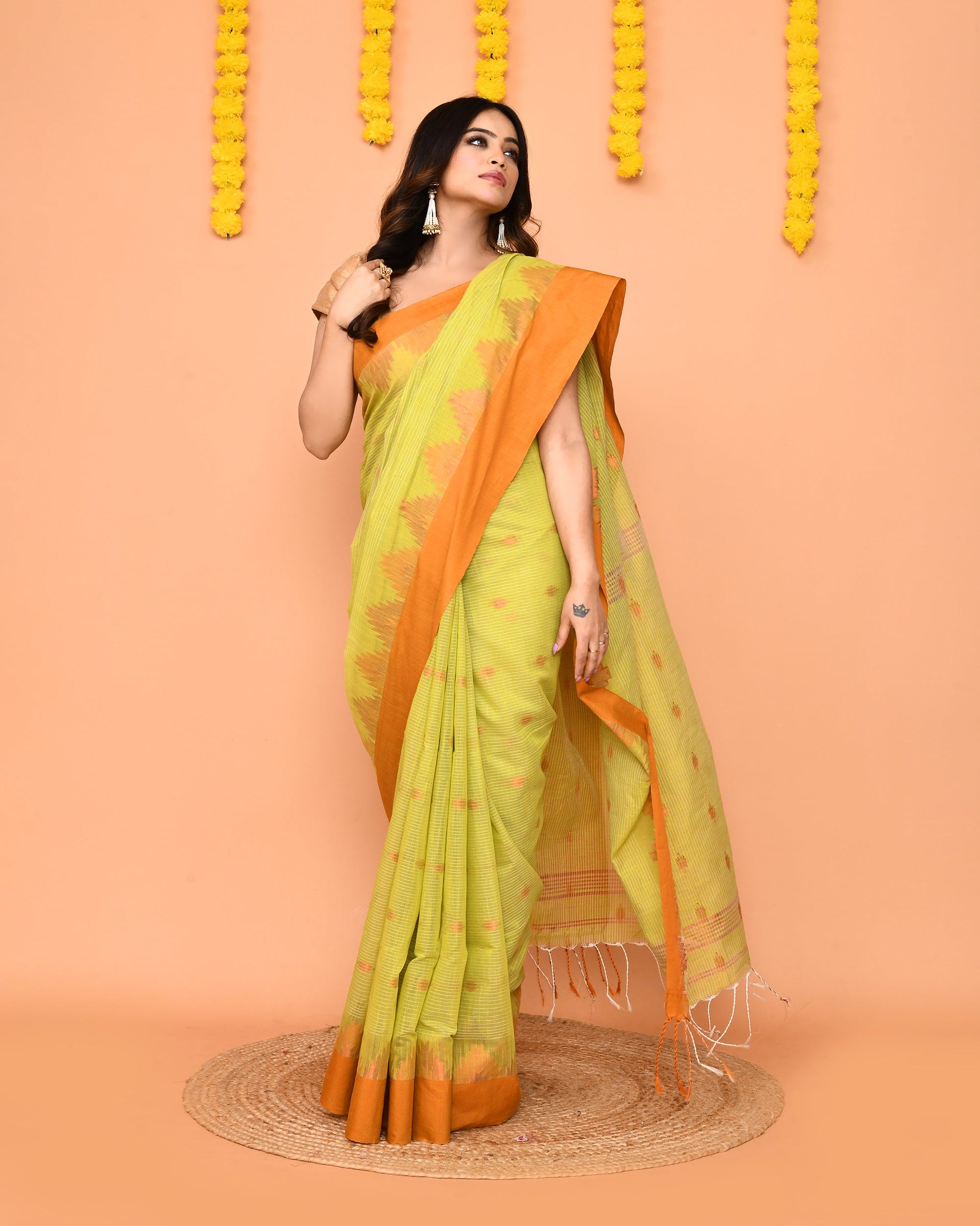 Piyari Fashion Women's Lime Yellow Cotton Blend Handloom Saree With Brown Temple Border