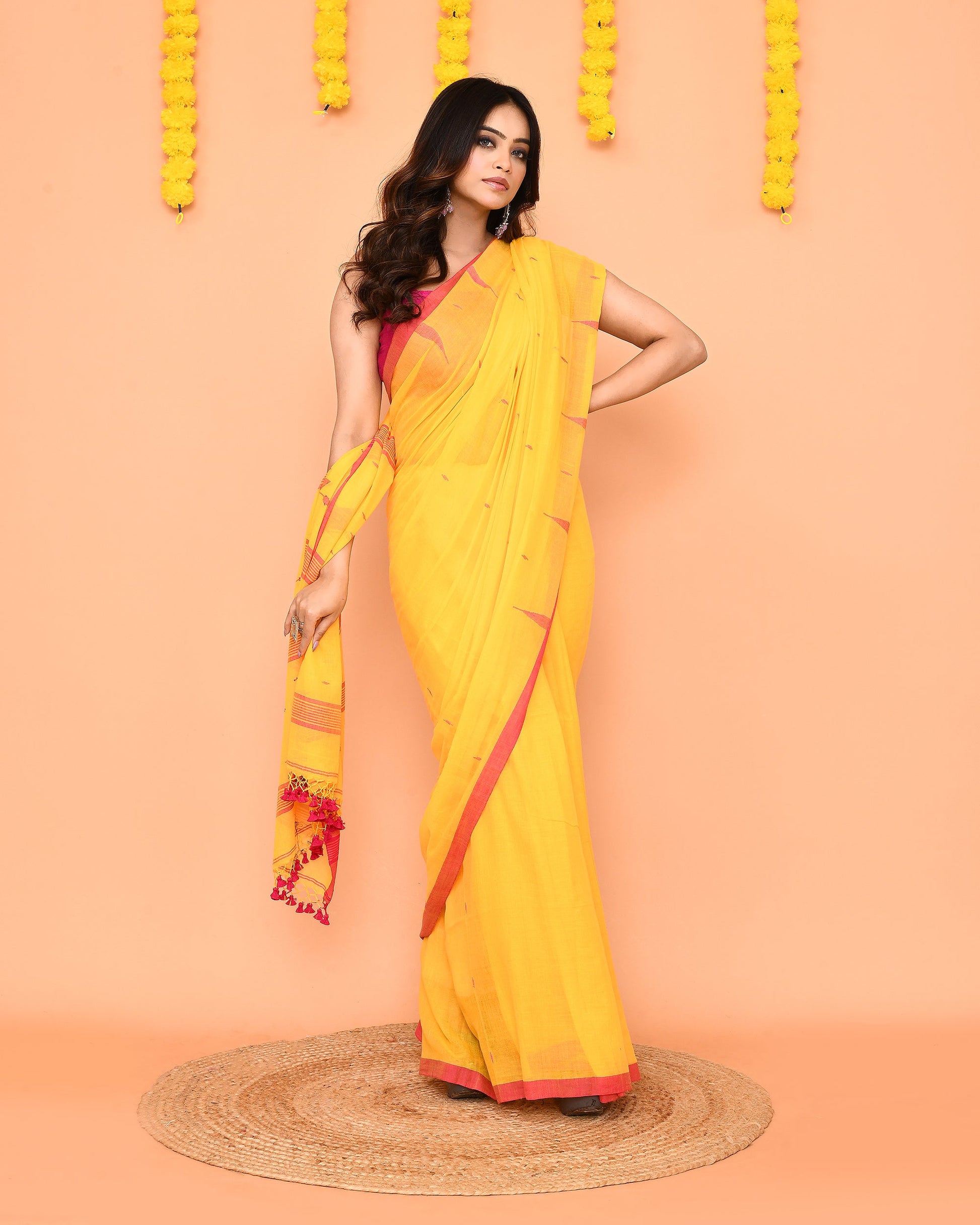Piyari Fashion Soft Mul Cotton Yellow Jamdani Saree With Net Tassels