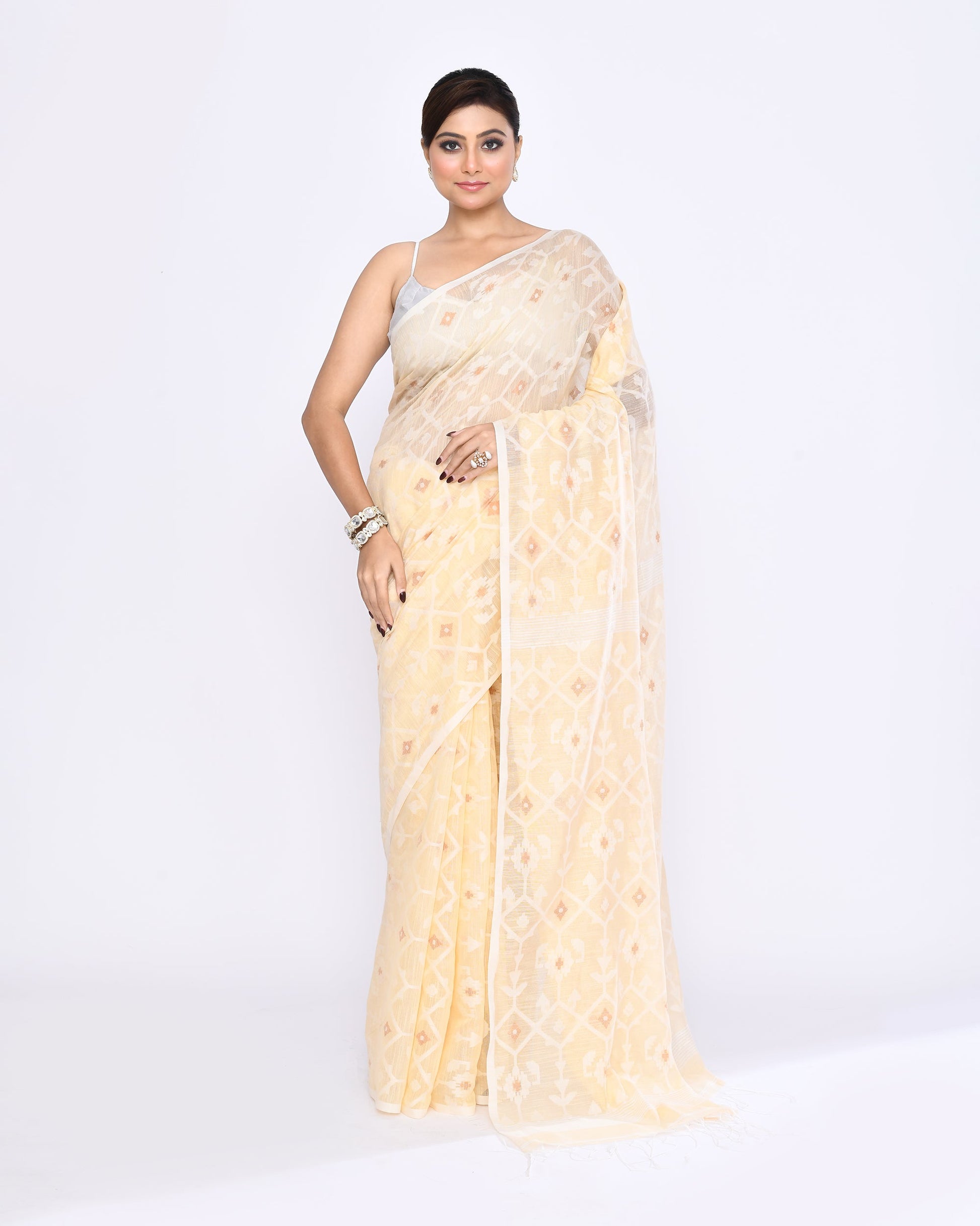 Piyari Fashion Women's Cream Embellished Cotton Blend Jamdani Saree