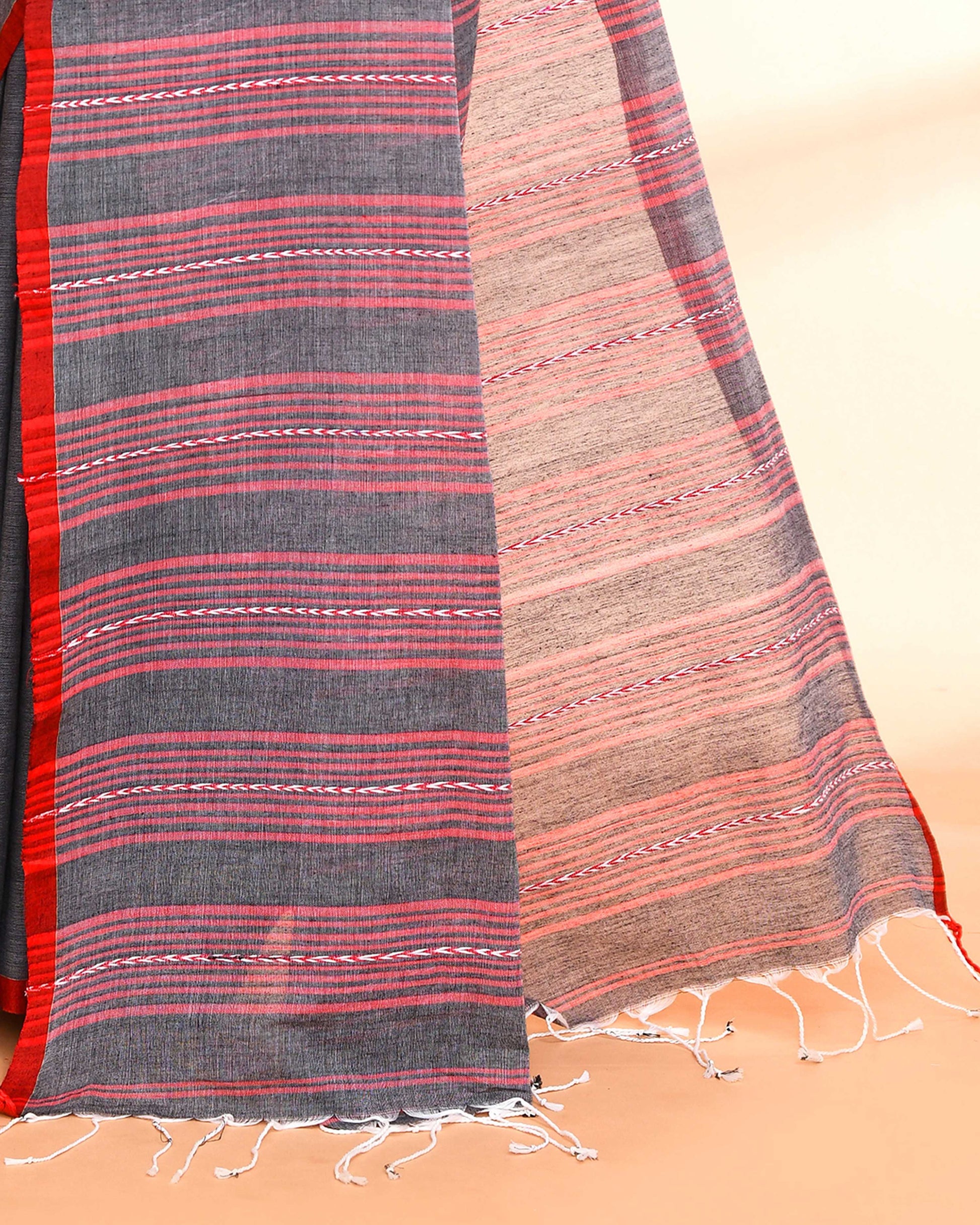 Piyari Fashion Women`s Grey Hand Work Cotton Saree With Blouse