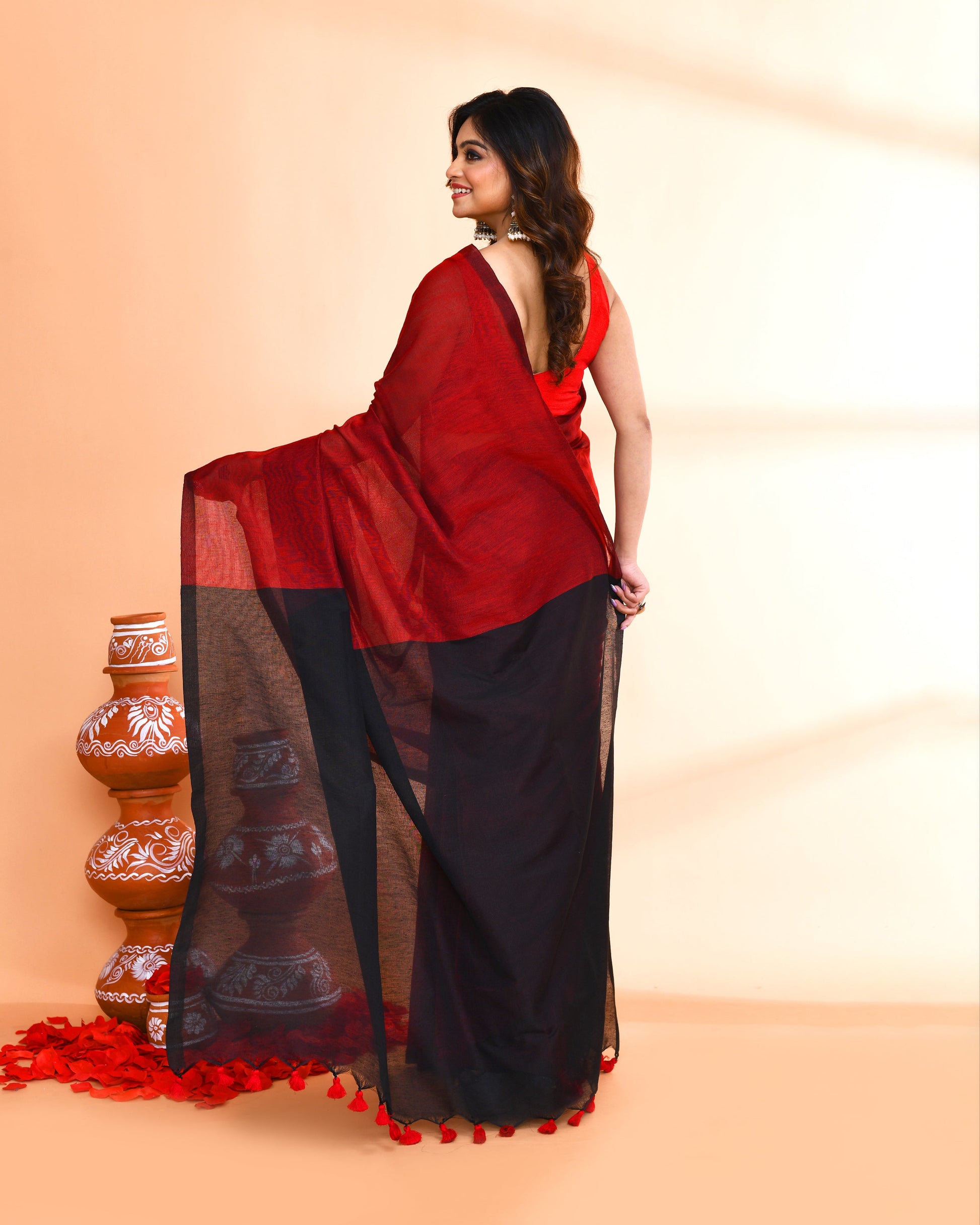 Piyari Fashion Handspun Cotton Red Handloom Saree With Blouse