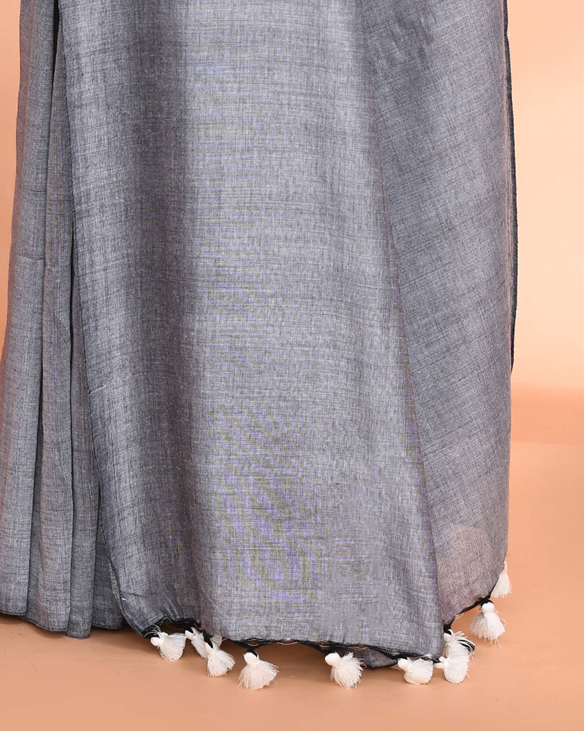 Piyari Fashion Handspun Cotton Silver Grey Handloom Saree With Blouse