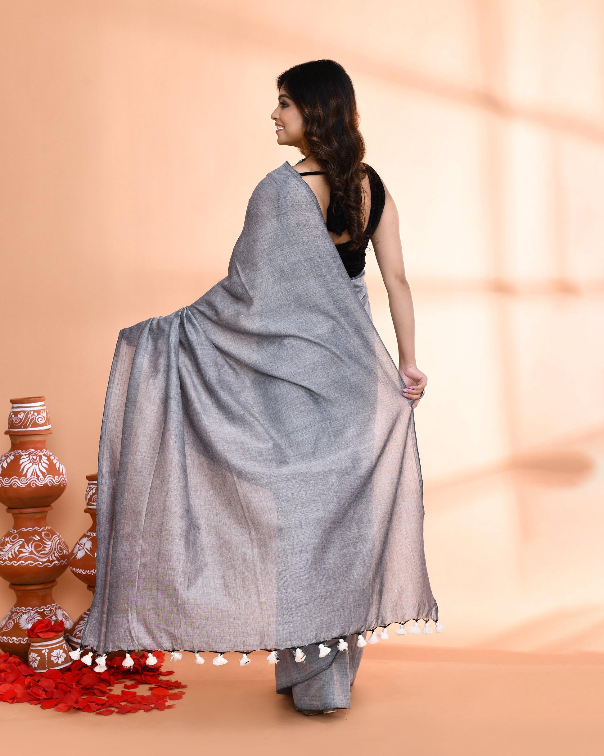 Piyari Fashion Handspun Cotton Silver Grey Handloom Saree With Blouse