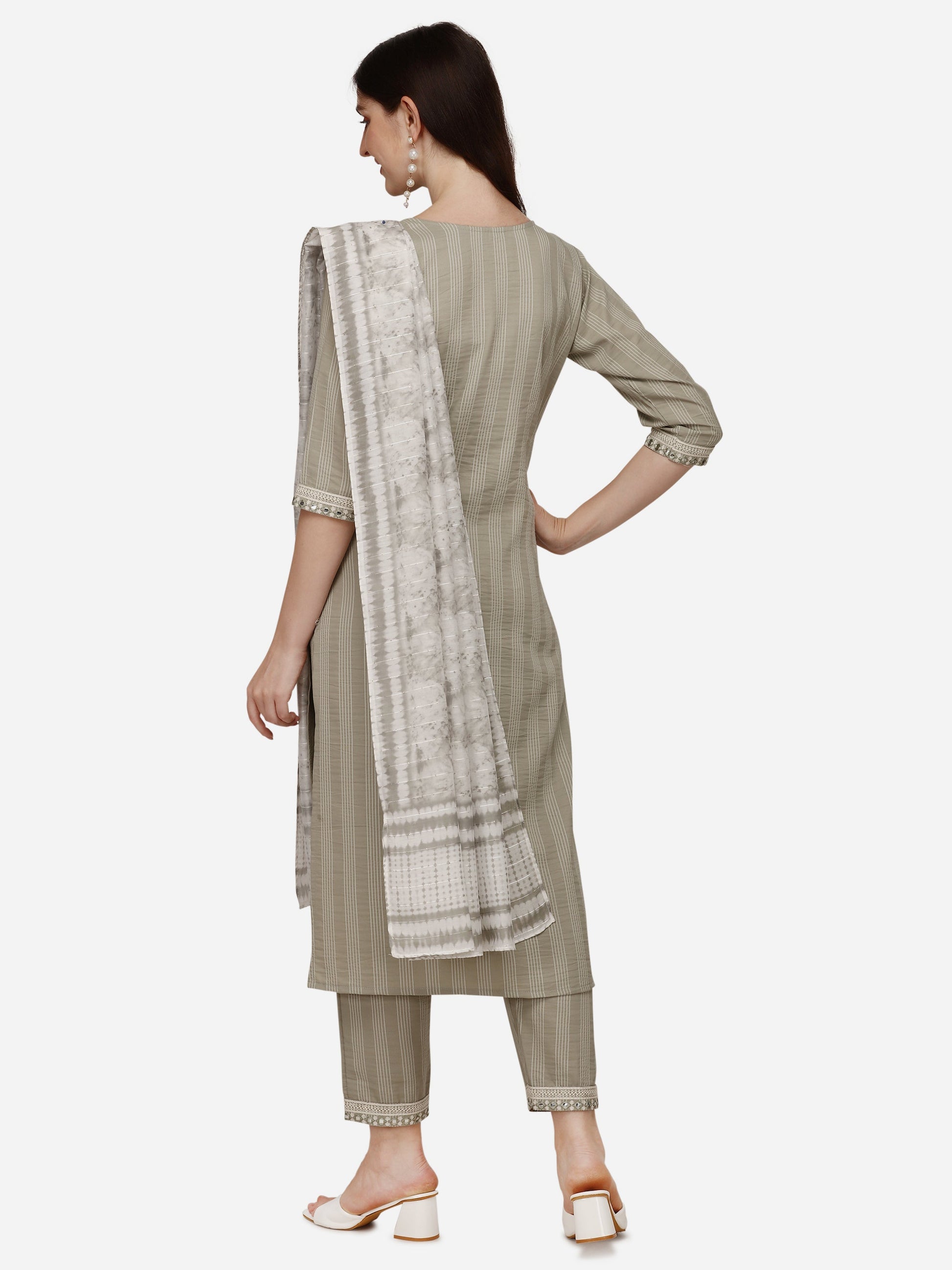Floral Embroidered & Thread Work Kurta With Pant & Dupatta Set, Multicolor - Hiral Fashion