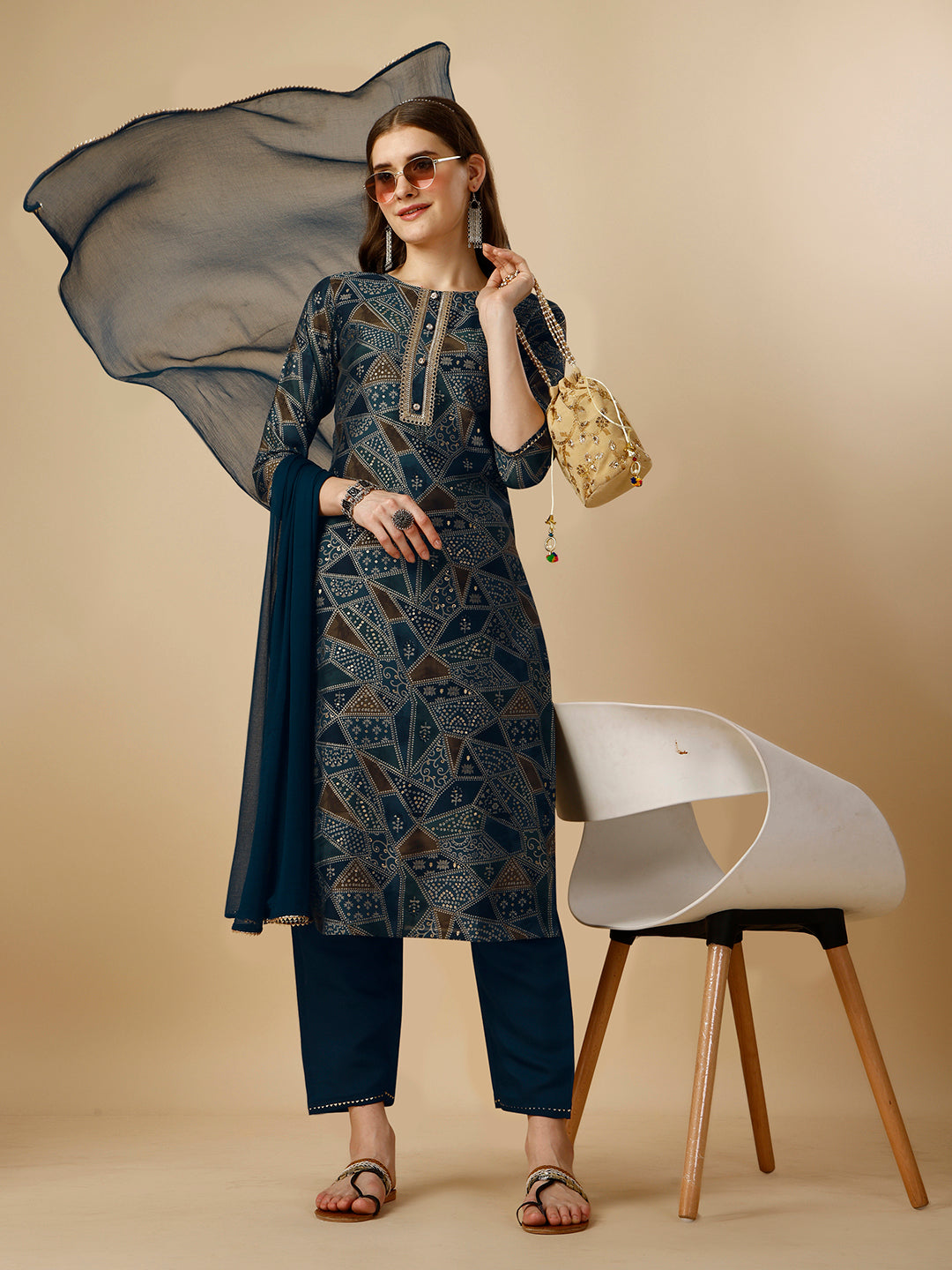 Geometric Printed Kurta With Pant And Dupatta Set, Multicolor - Hiral Fashion