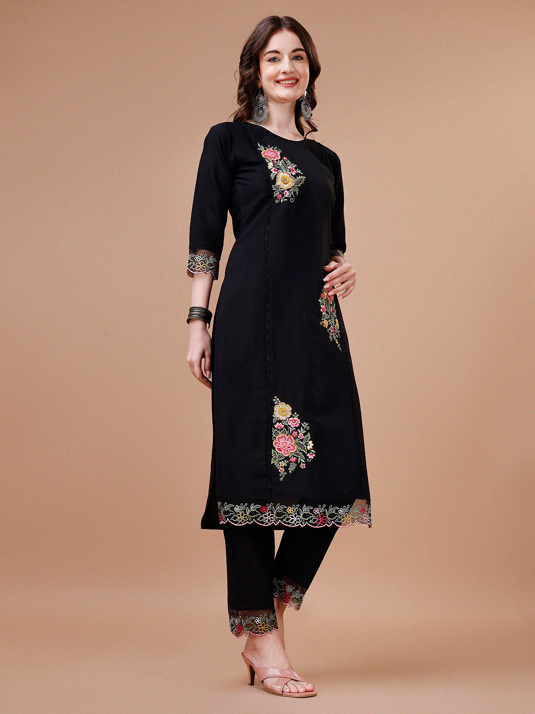 Hand Embroidered Kurta With Pant & Embroidered Organza Dupatta Premium, Multicolor - Hiral Fashion