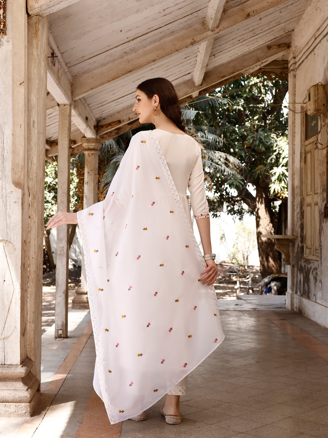 Nyra Cut Floral Front Embroidered Kurta With Pant & Organza Embroidered Dupatta Premium, Multicolor - Hiral Fashion