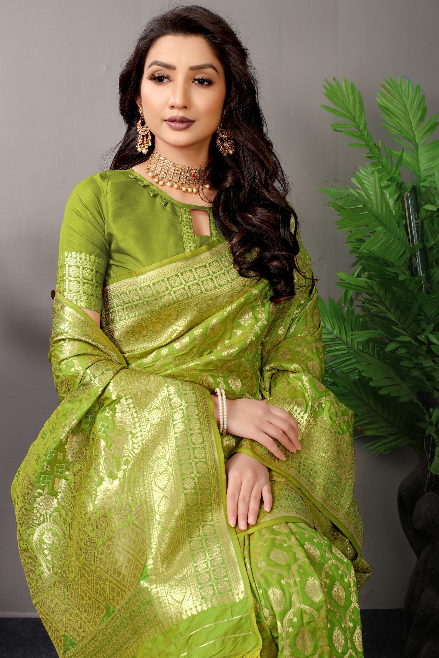 Anaita Green Woven Design Pure Silk Banarasi Saree With Blouse