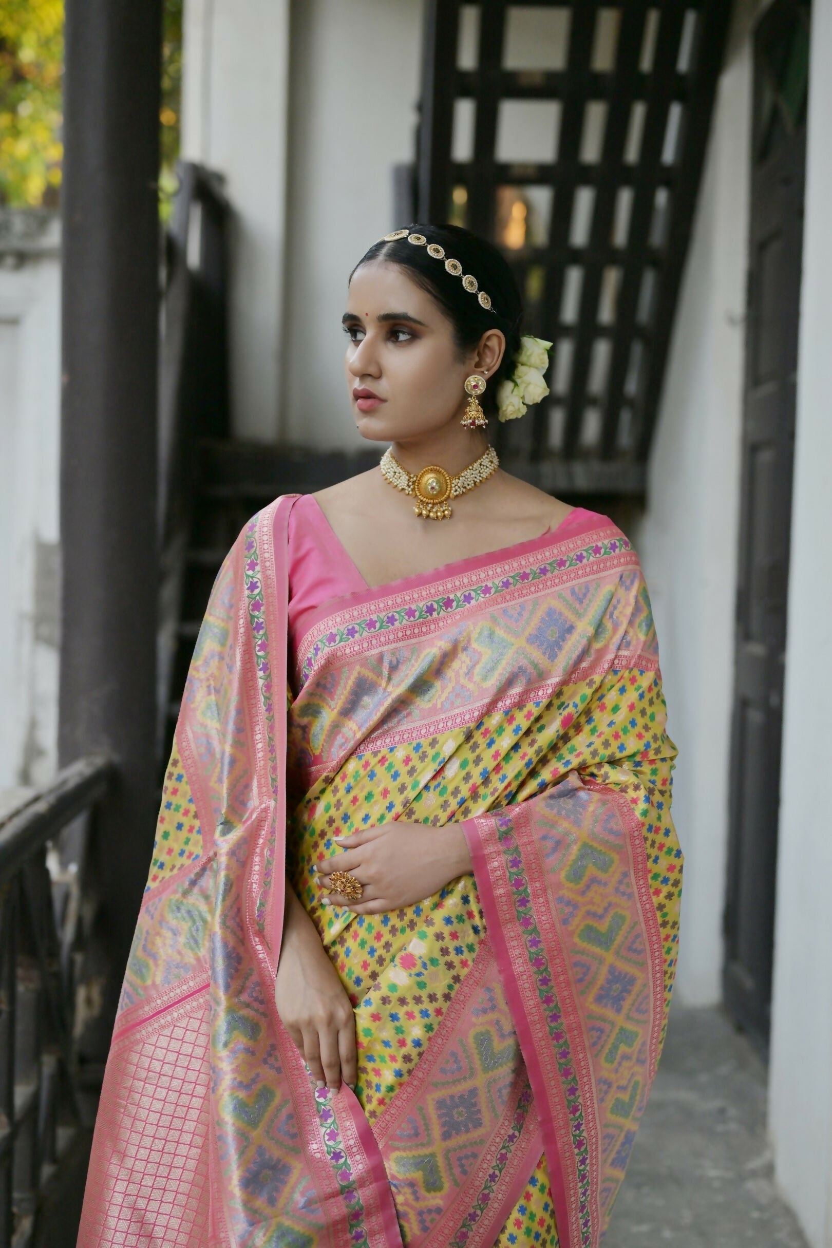 Vishnu Weaves Women's Yellow Paithani Silk Grab2Buy with Blouse 