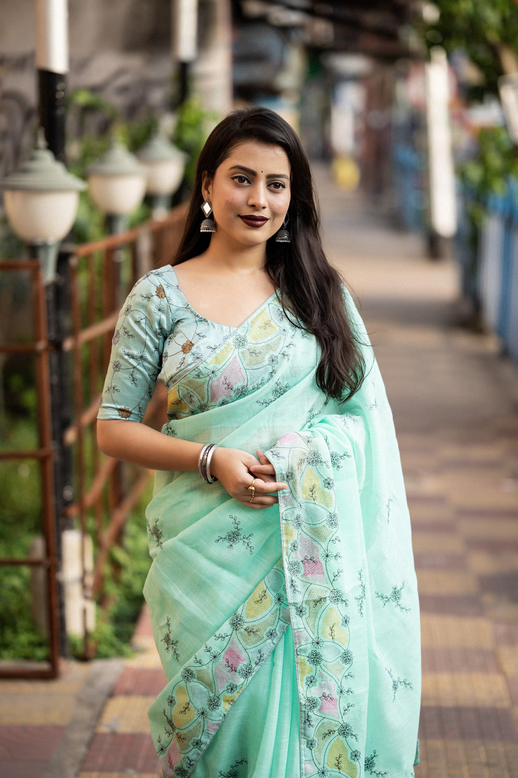 Seagreen Pure Linen Ethnic Motifs Saree with Unstitched Blouse - A2M