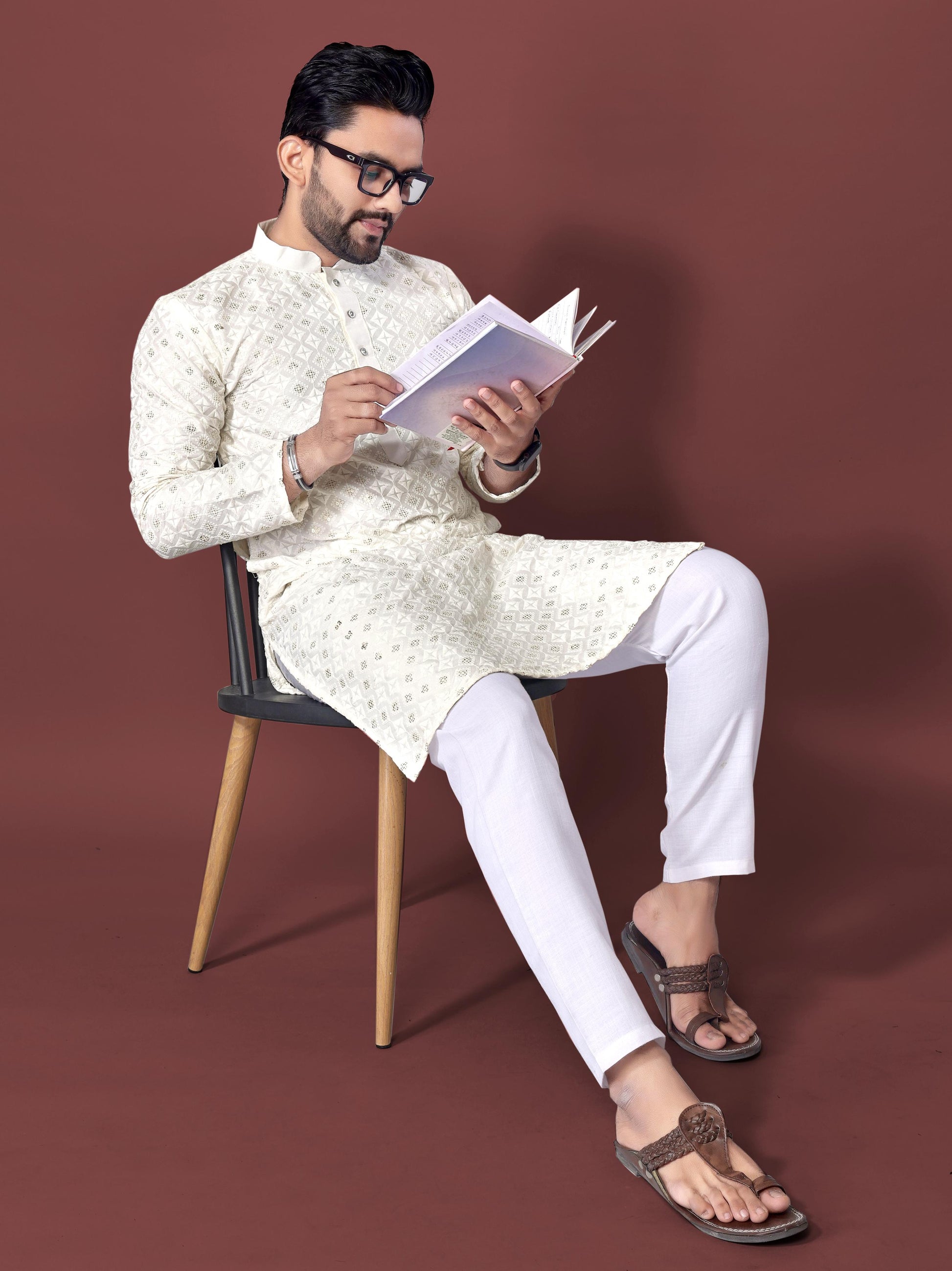 Neera Trendz White Soft Silk Embroidered Men's Kurta Pyjama 
