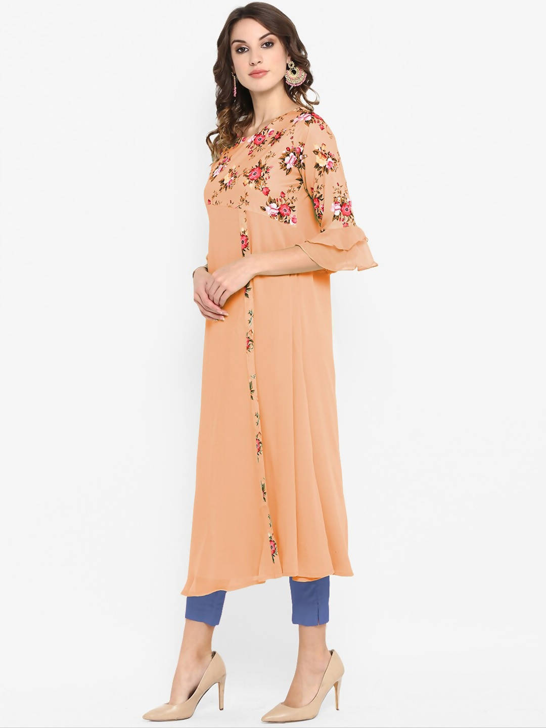 Janasya Women Peach-Coloured & Green Floral Printed Bell Sleeves Kurta
