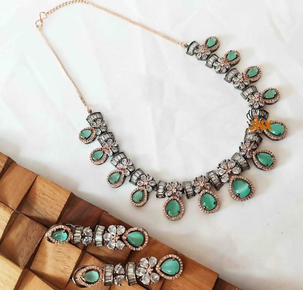 Khavi Arts Designer Set with Rose Antique Polish-Green - Grab2buy