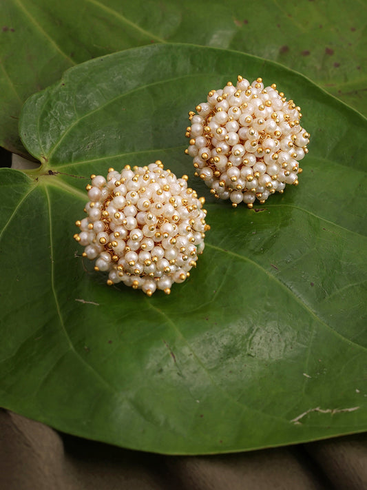 Round Pearl Studs - Ruby Raang Ruby Raang Studio