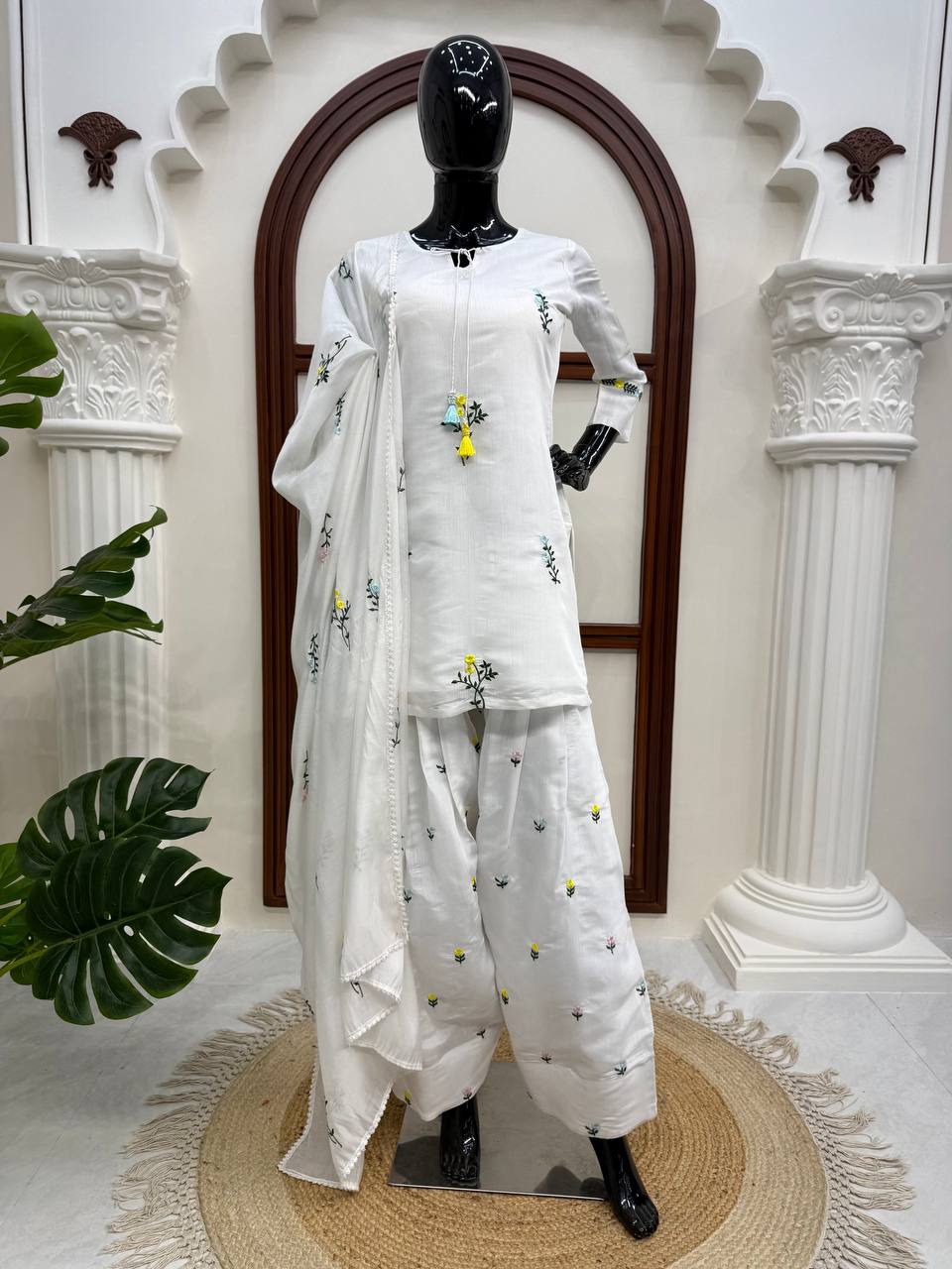 Prazu Fashion Off White Mull Chanderi Silk Thread Work Farshi Salwar Suit