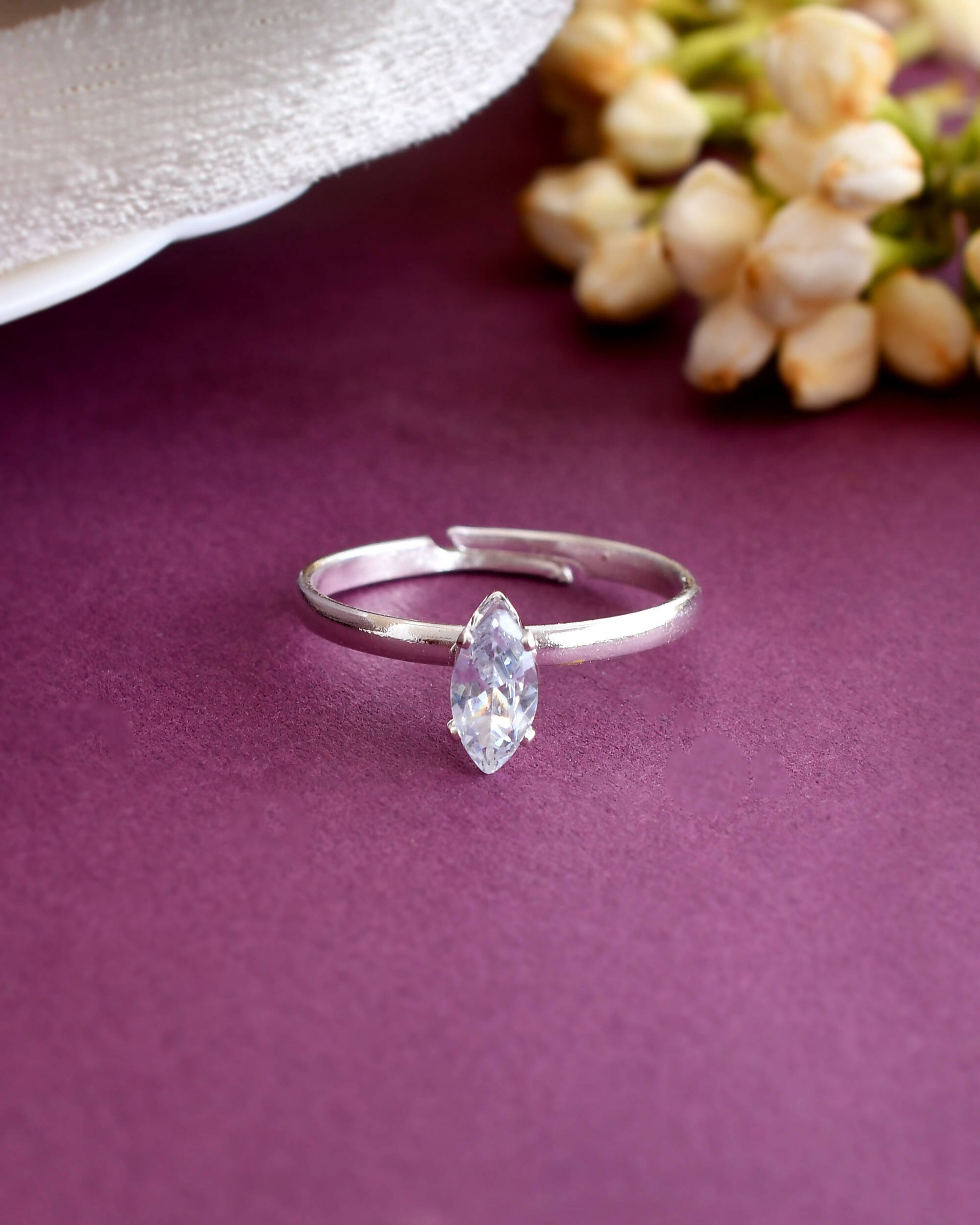 VOJ white CZ-detail Stainless Steel Cubic Zirconia Silver Plated adjustable finger Ring 