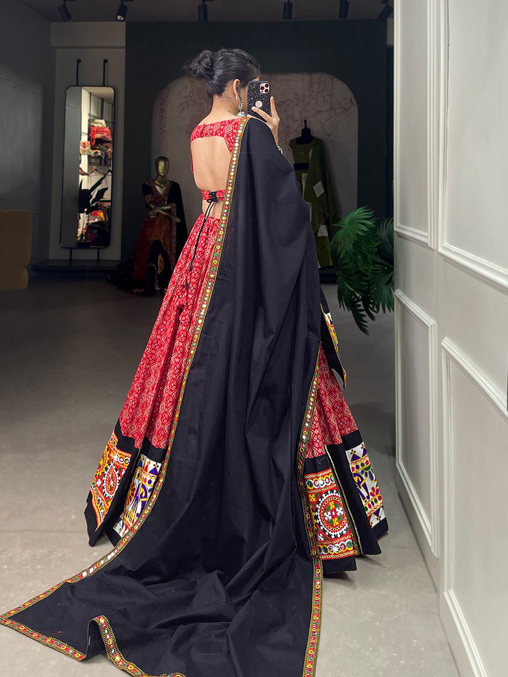 Lorenvalley Red Pure Cotton Lehenga Choli Embellishes With Gamthi Work And Mirror Work Touch Up To Make Everyone Feel The Stories Of Navratri Traditions 