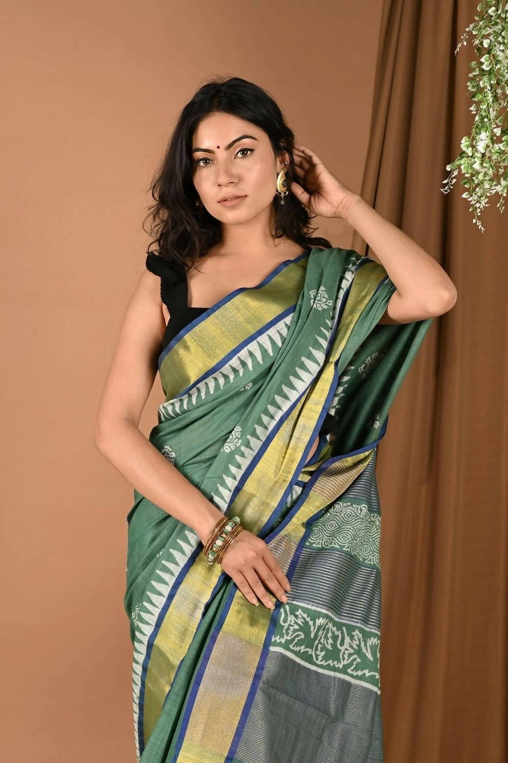 Very Much Indian Pure Cotton Handloom Saree With Intricate Borders - Green - Grab2buy