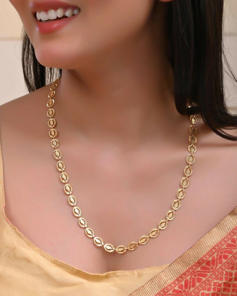 VOJ Women Gold-Polished Self Designed Oval Shaped Chain 