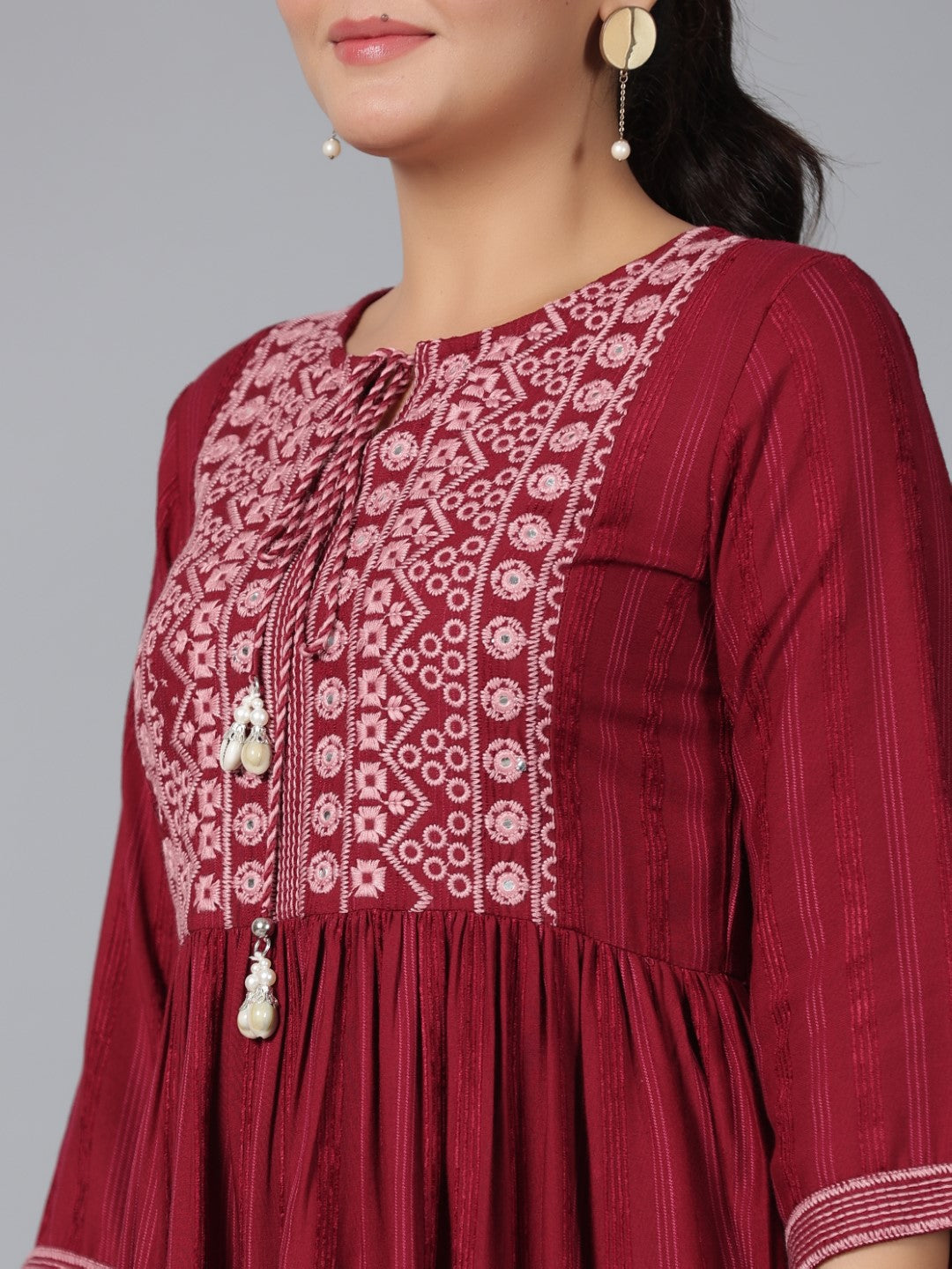 Juniper Women's Maroon Geometric Printed Rayon Tunic With Thread Work