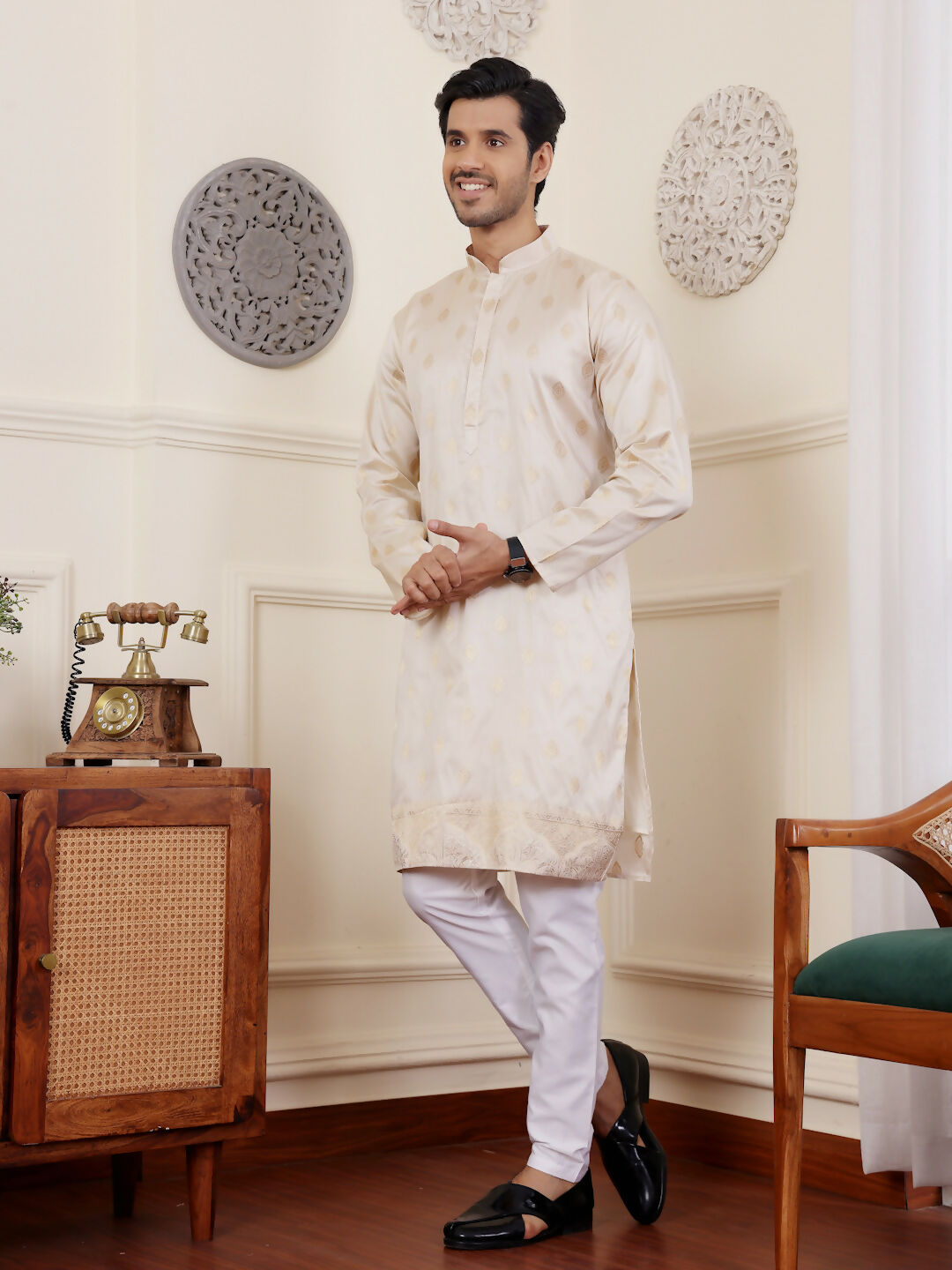 Off white Viscose Woven Jacquard Work Men's Rajwadi Kurta Set - Mahotsav