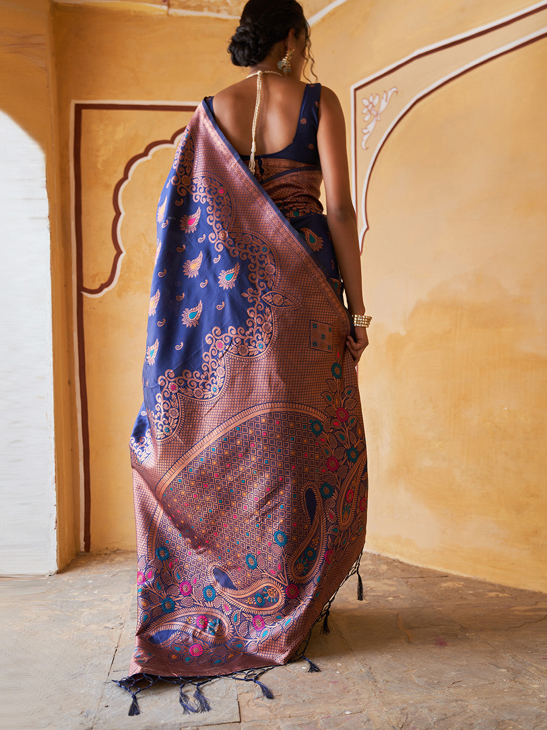 Janasya Navy Blue Banarasi Silk Woven Dual Tone Floral Design Banarasi Silk Grab2Buy 