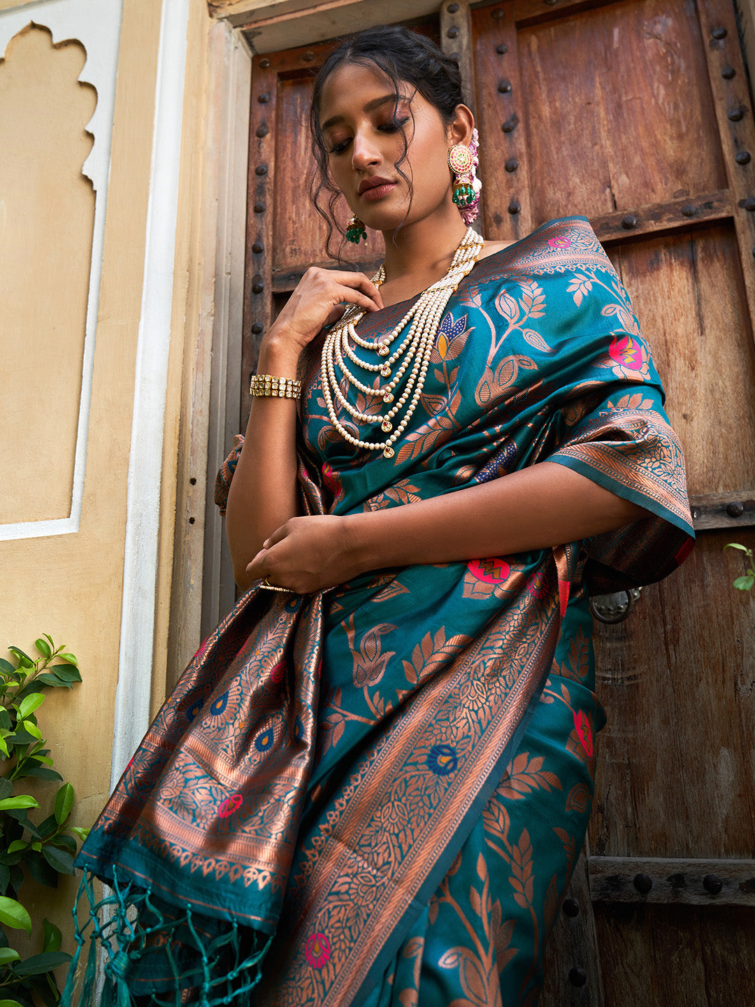 Janasya Teal Green Banarasi Silk Woven Dual Tone Floral Design Banarasi Silk Grab2Buy 