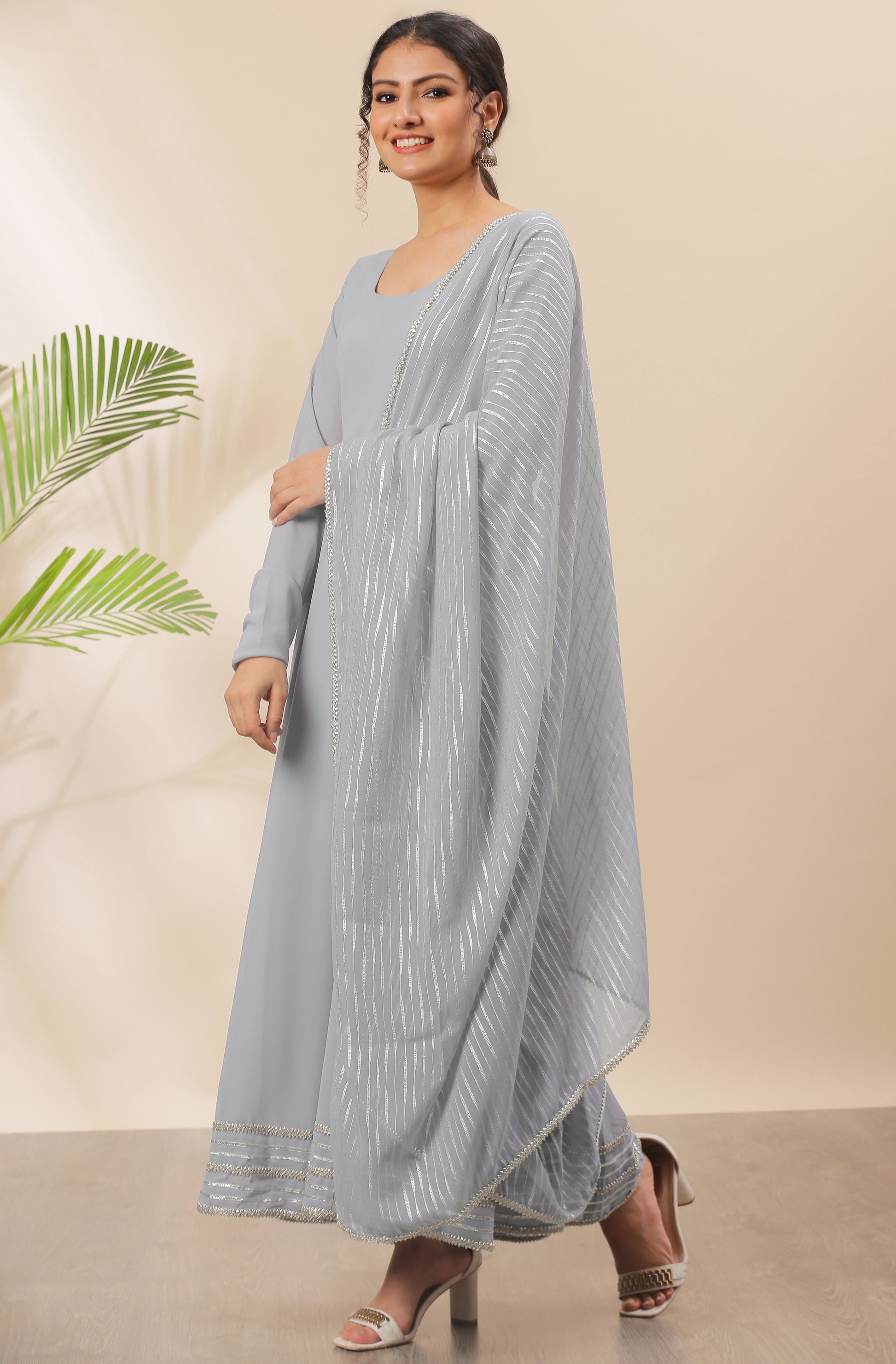 Janasya Women's Grey Poly Georgette Solid Kurta With Dupatta 
