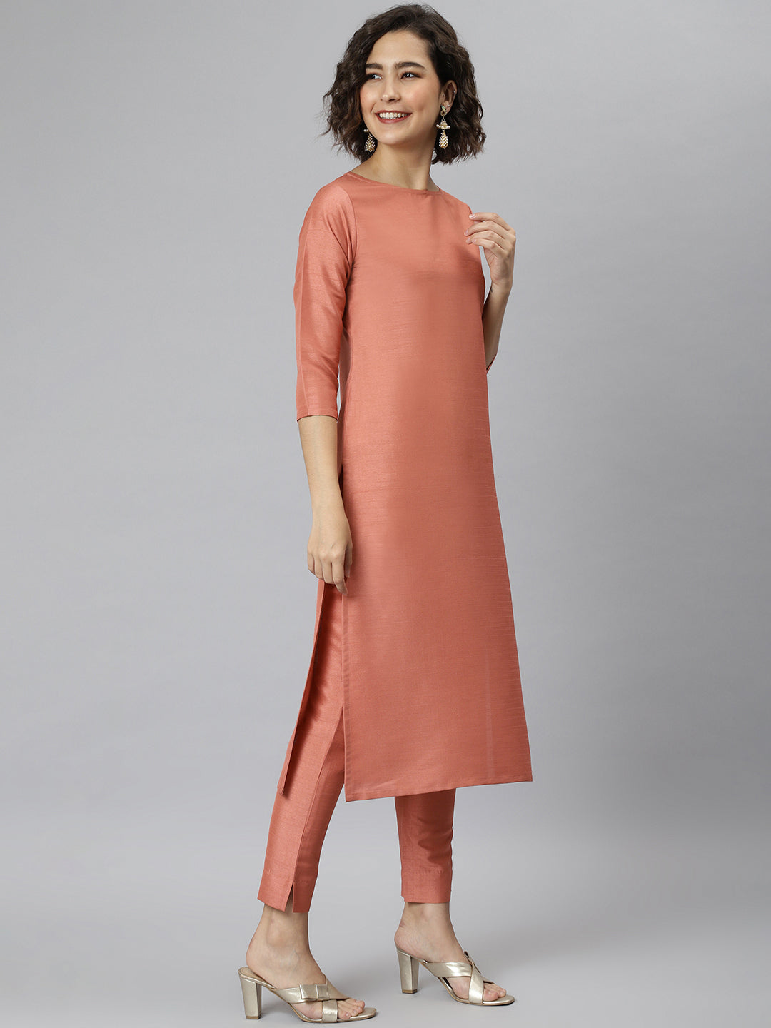 Janasya Women's Peach Poly Silk Solid Straight Casual Kurta Set 
